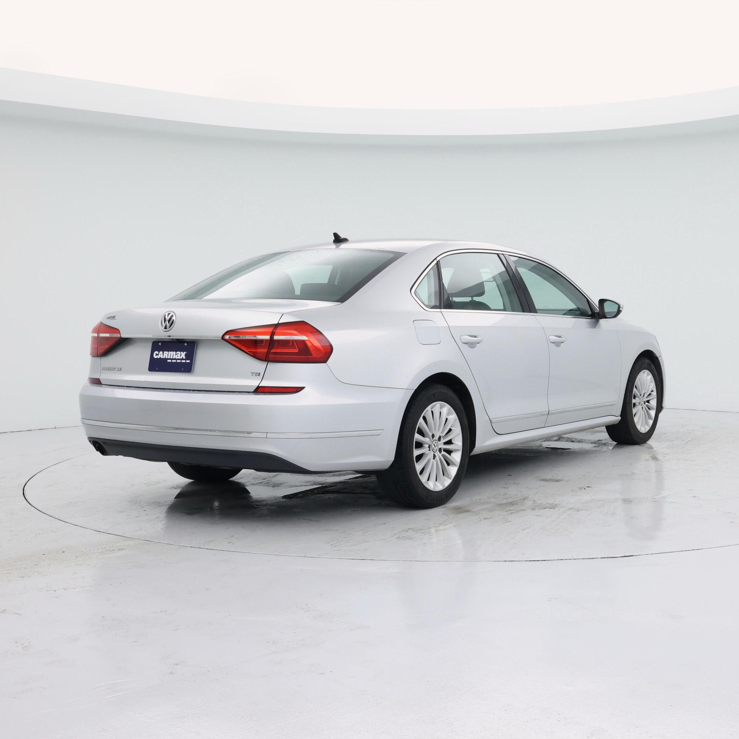 Thumbnail: 2016 Volkswagen Passat - 8