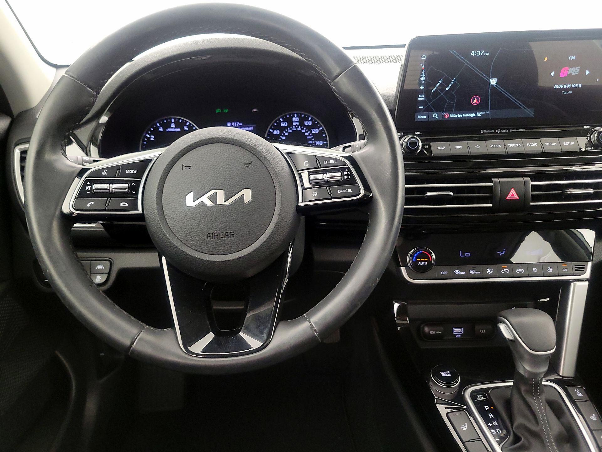 Thumbnail: 2023 Kia Seltos - 10