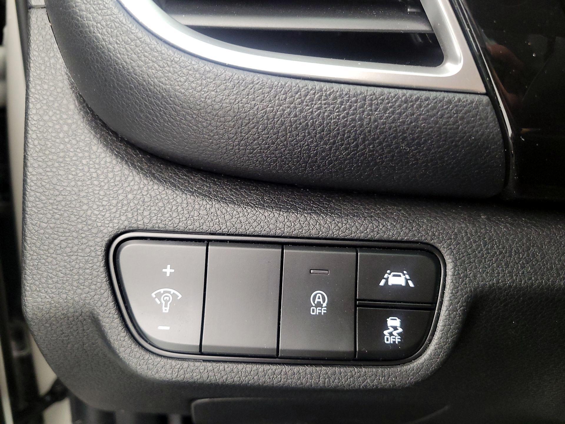 Thumbnail: 2023 Kia Seltos - 13