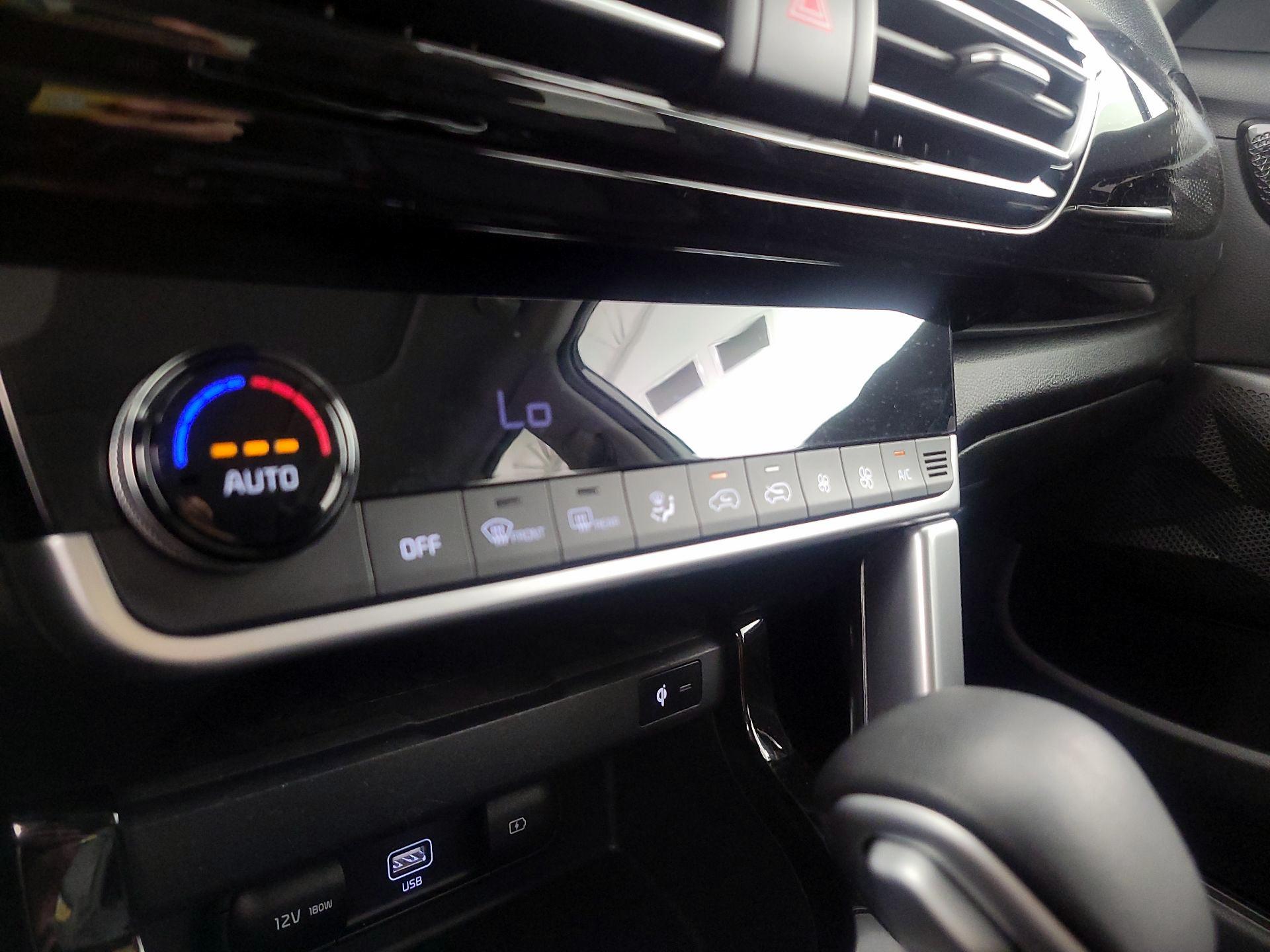 Thumbnail: 2023 Kia Seltos - 17