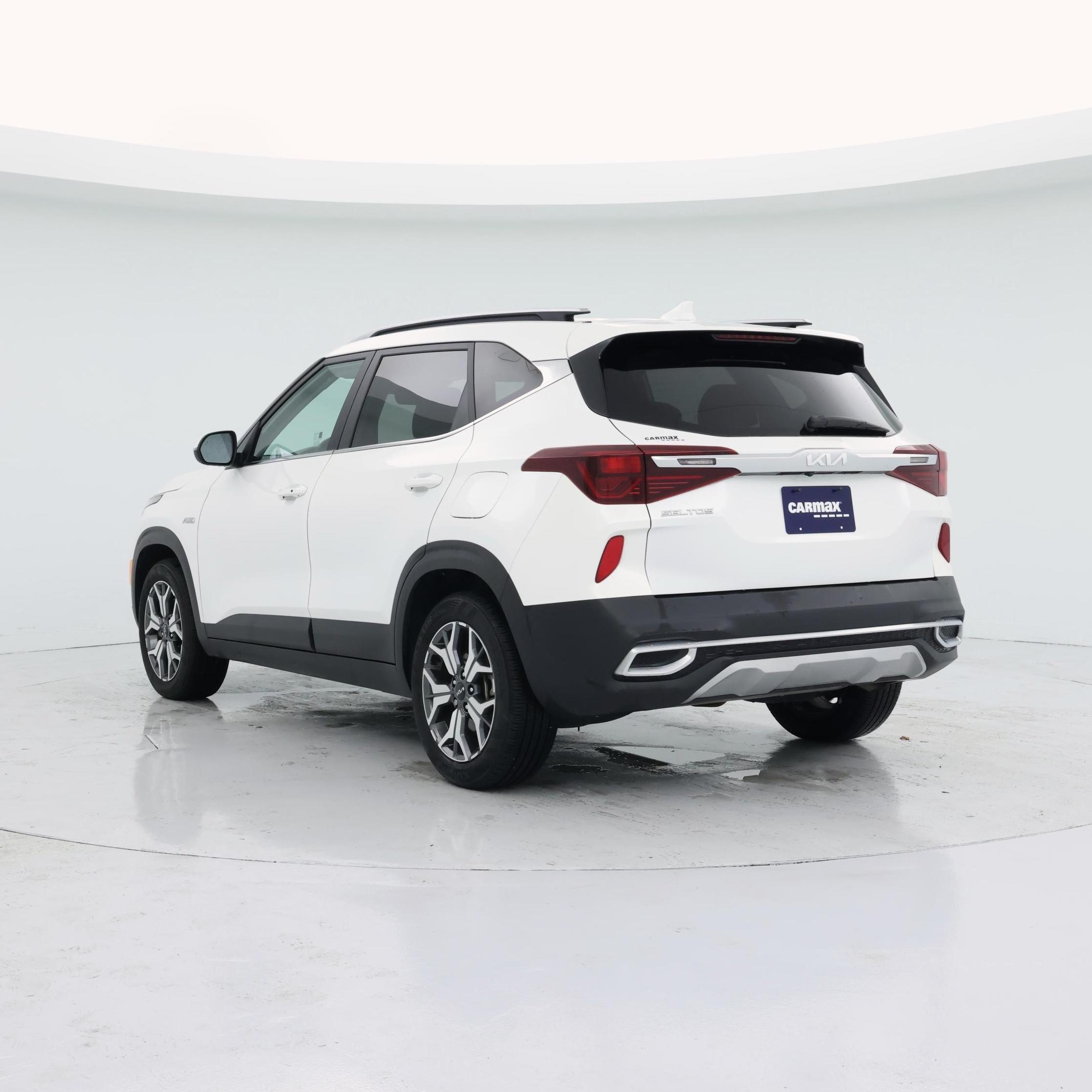 Thumbnail: 2023 Kia Seltos - 2