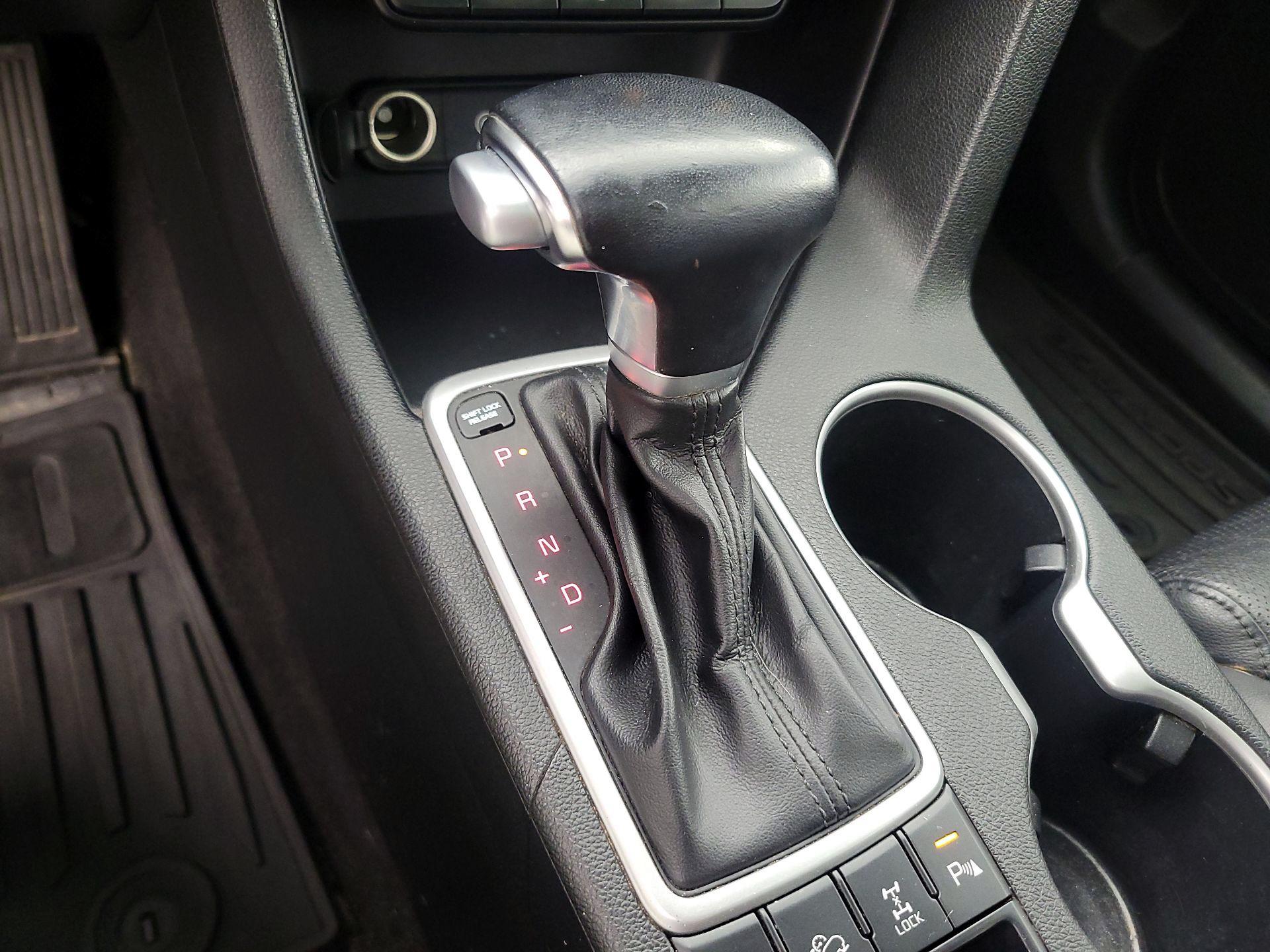 Thumbnail: 2017 Kia Sportage - 18