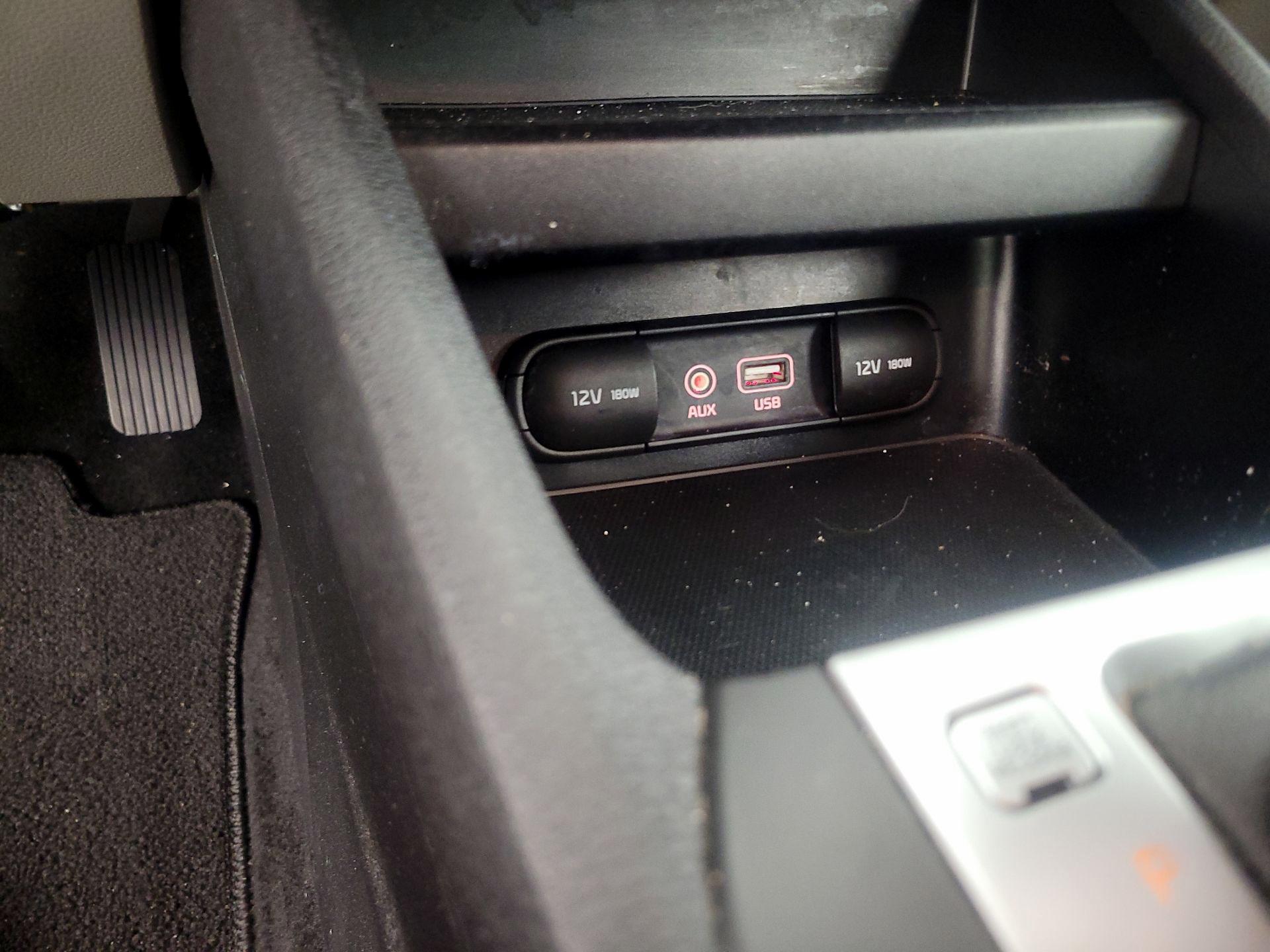 Thumbnail: 2020 Kia Forte - 18