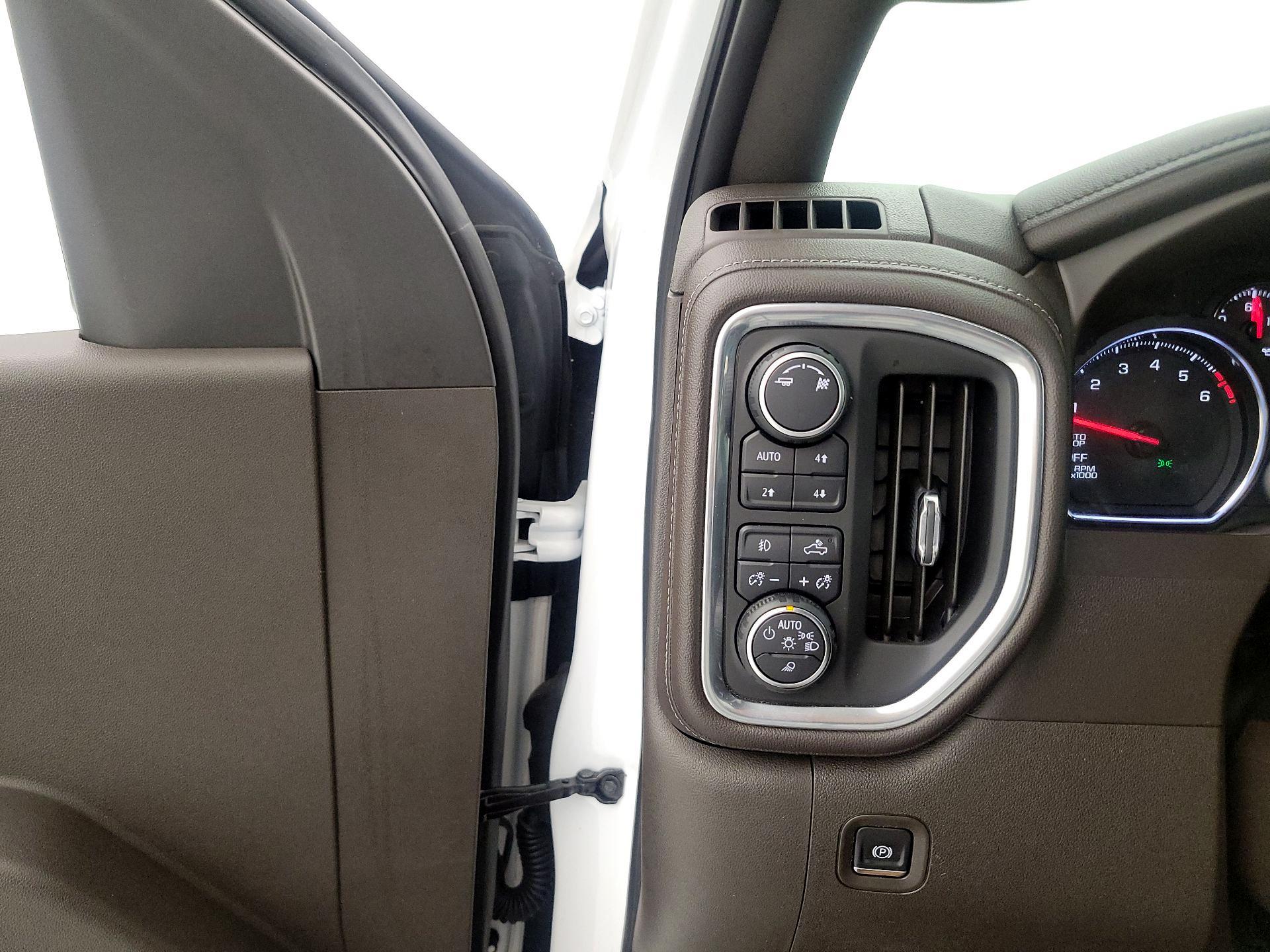 Thumbnail: 2019 Chevrolet Silverado 1500 - 13