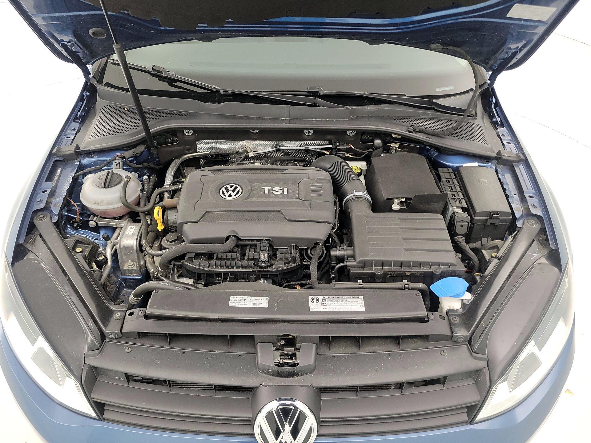 Thumbnail: 2017 Volkswagen Golf - 20