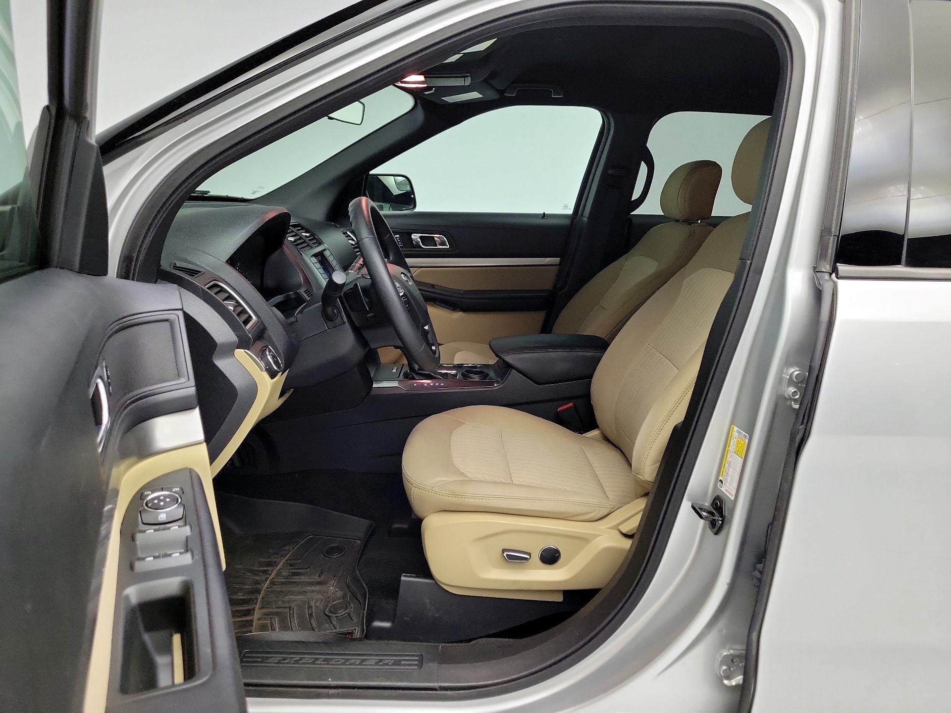 Thumbnail: 2017 Ford Explorer - 11