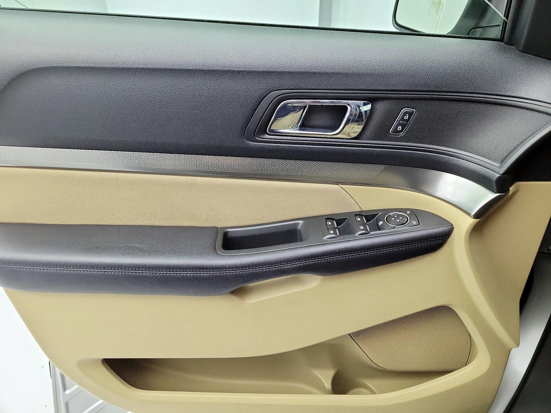 Thumbnail: 2017 Ford Explorer - 12