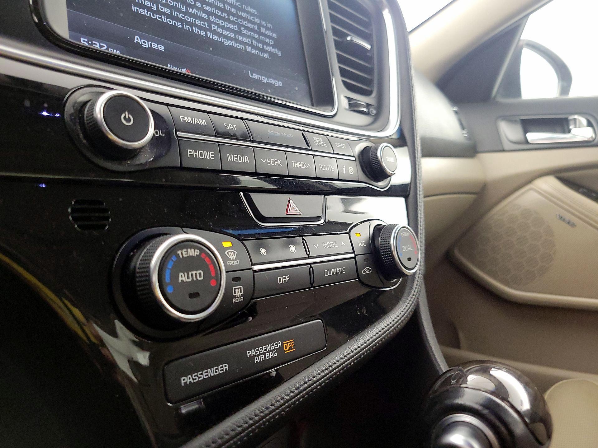 Thumbnail: 2014 Kia Optima - 17