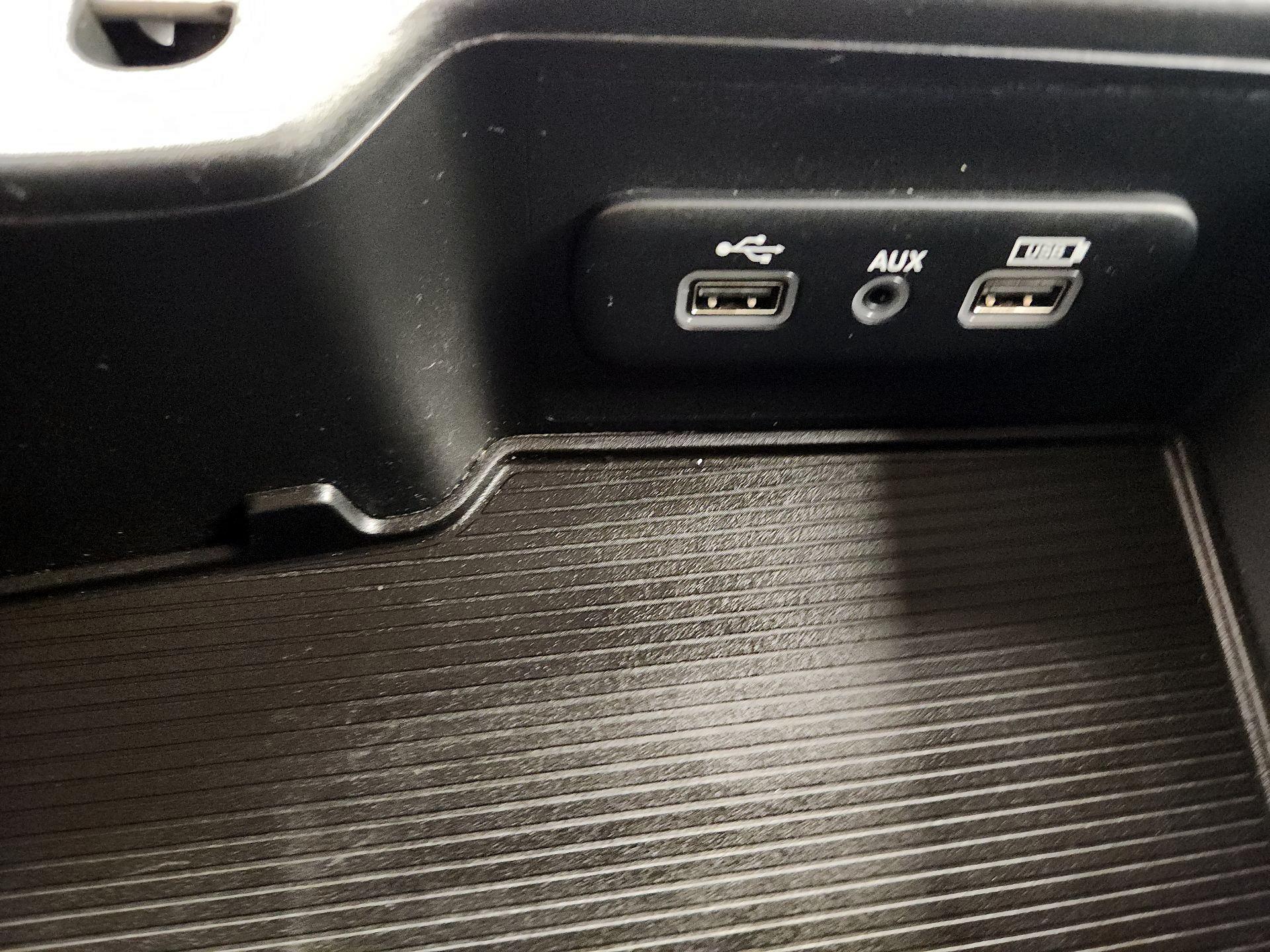 Thumbnail: 2020 RAM 1500 Classic - 18