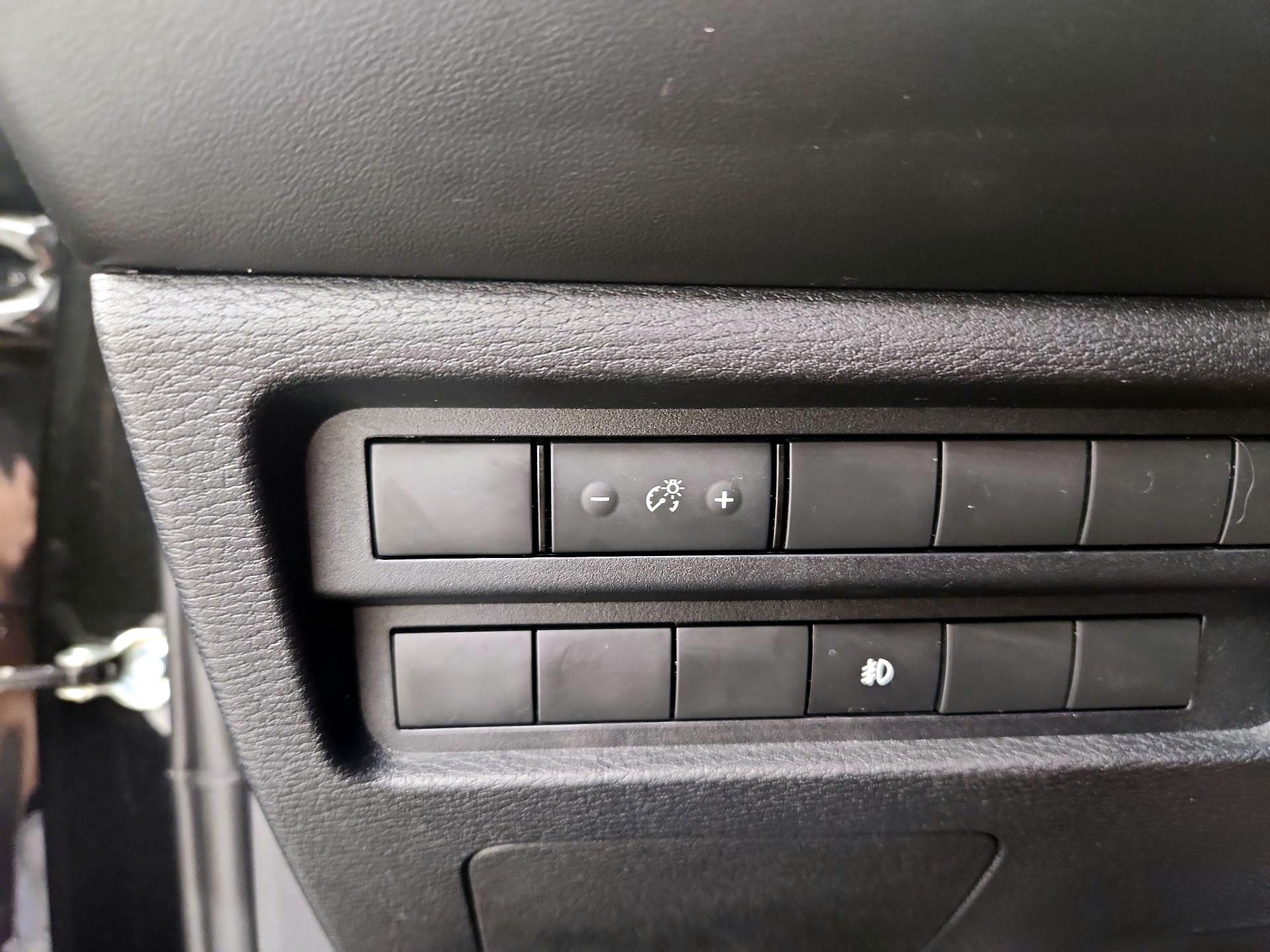 Thumbnail: 2024 Mitsubishi Outlander - 13