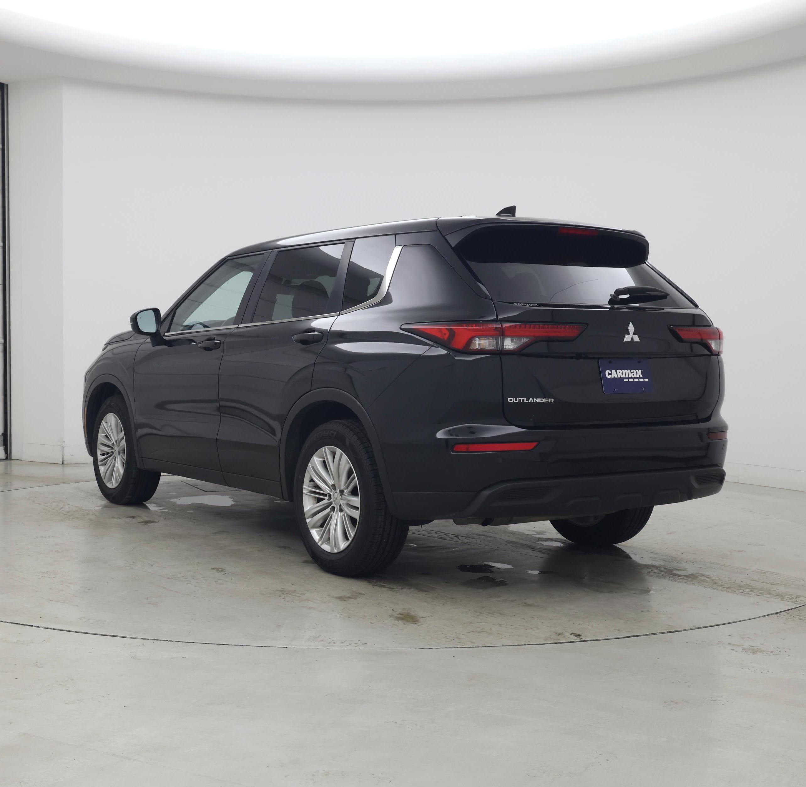 Thumbnail: 2024 Mitsubishi Outlander - 2