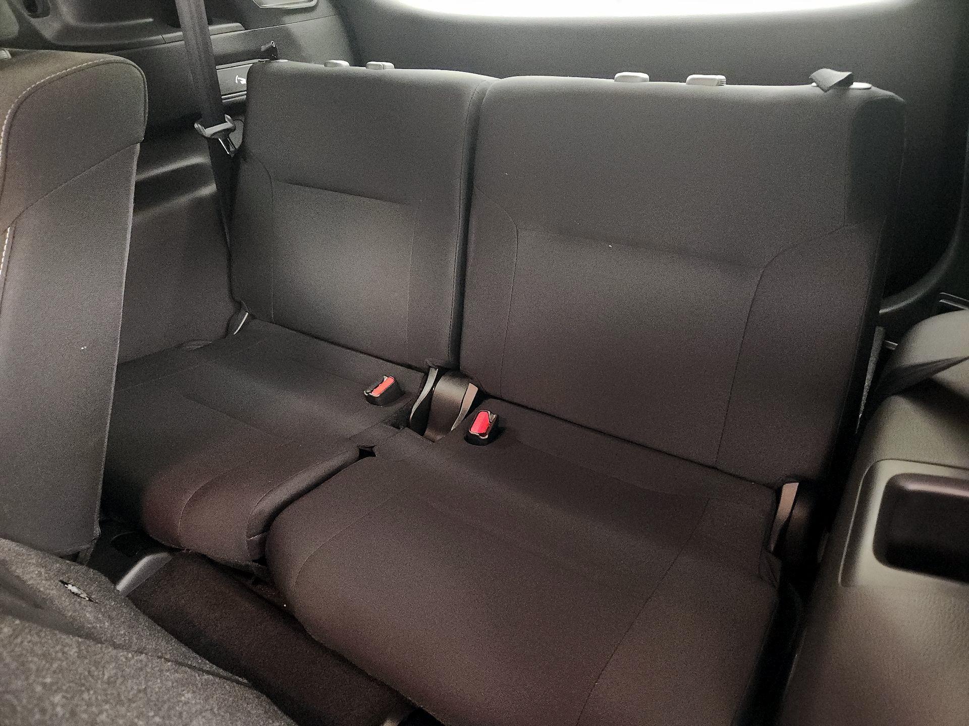 Thumbnail: 2024 Mitsubishi Outlander - 20