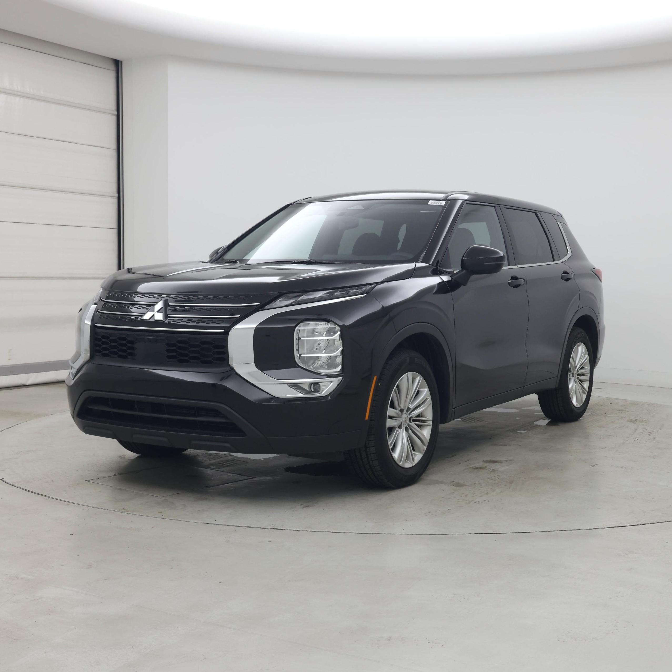 Thumbnail: 2024 Mitsubishi Outlander - 4