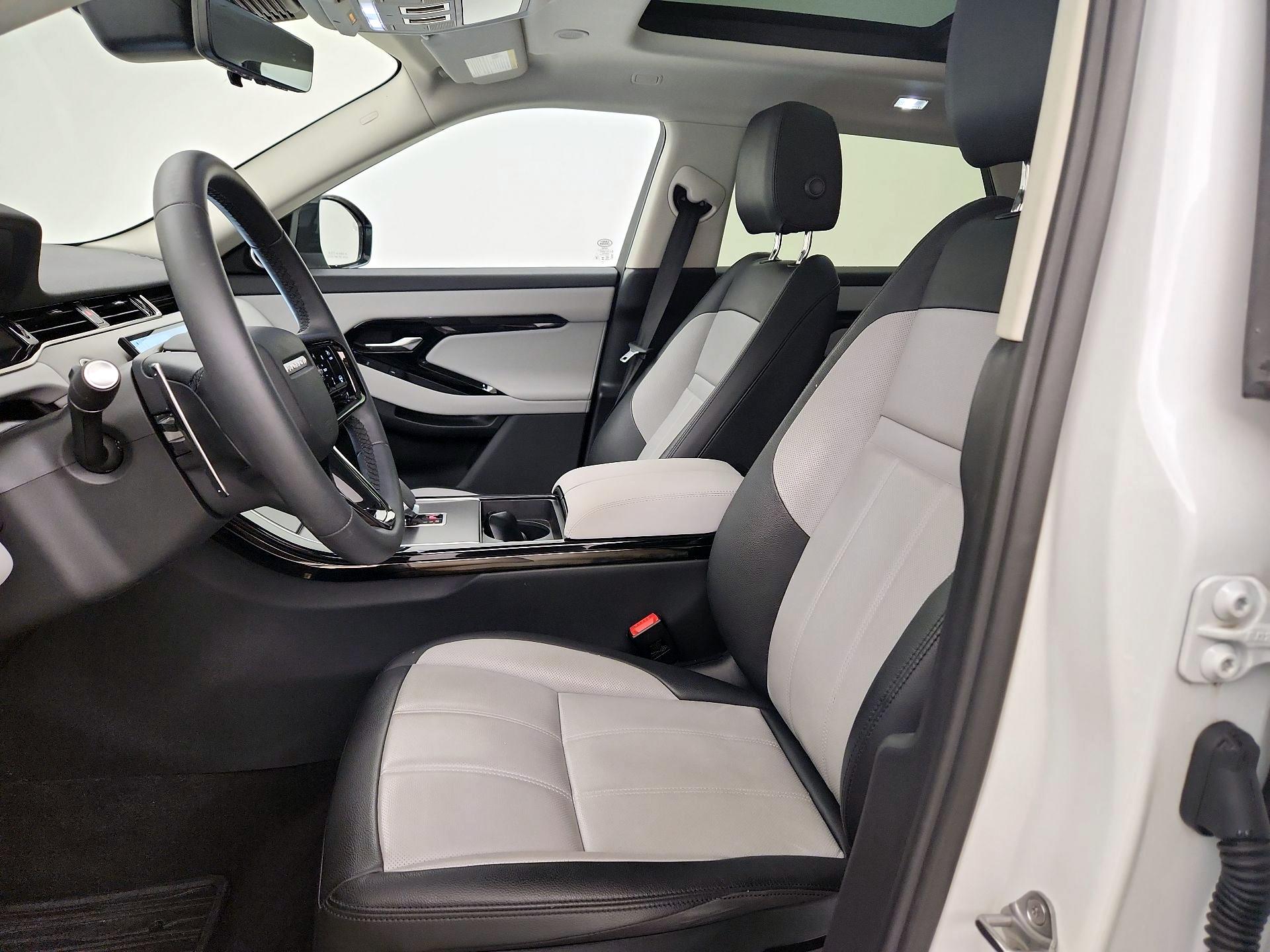 Thumbnail: 2024 Land Rover Range Rover Evoque - 11