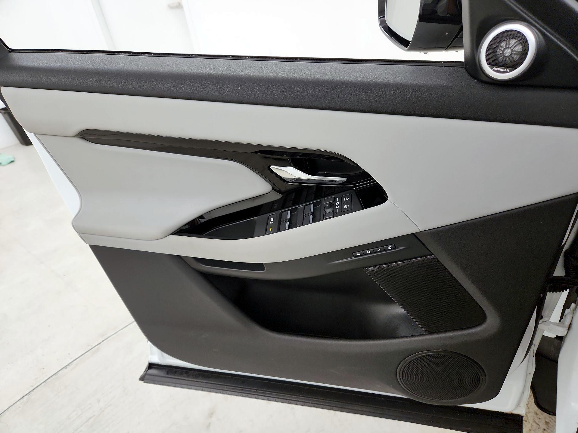 Thumbnail: 2024 Land Rover Range Rover Evoque - 12