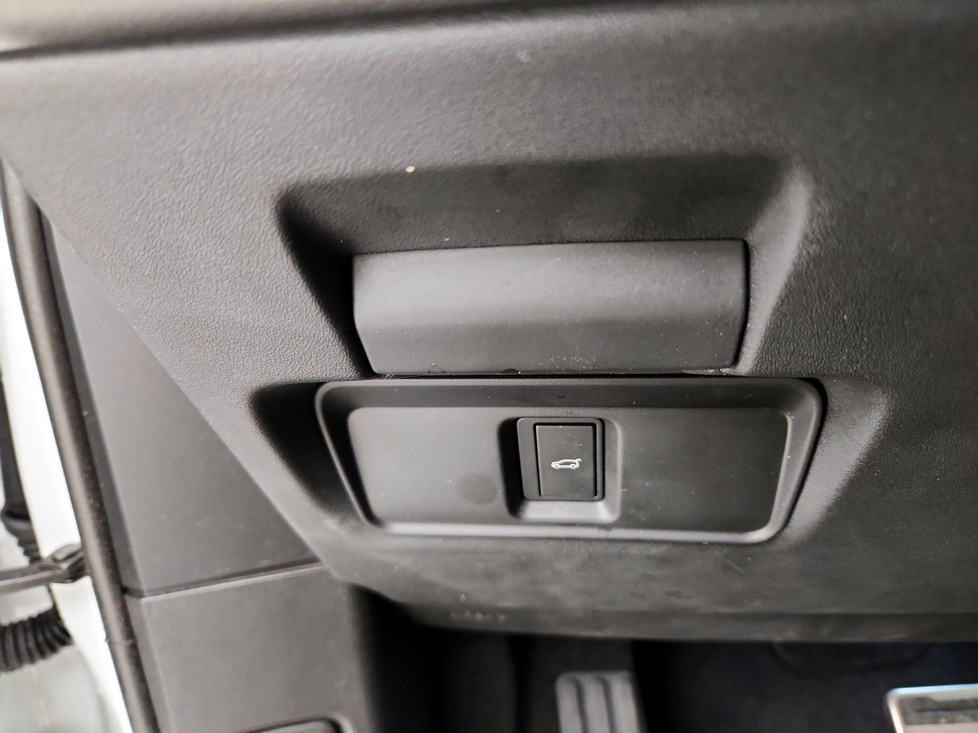 Thumbnail: 2024 Land Rover Range Rover Evoque - 13