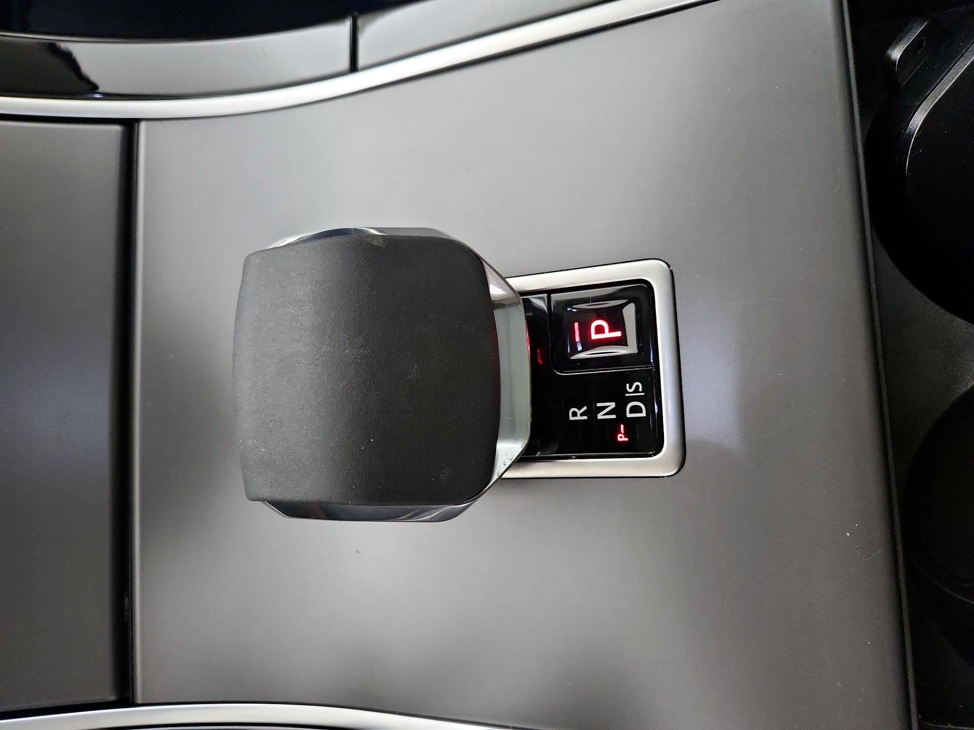 Thumbnail: 2024 Land Rover Range Rover Evoque - 18