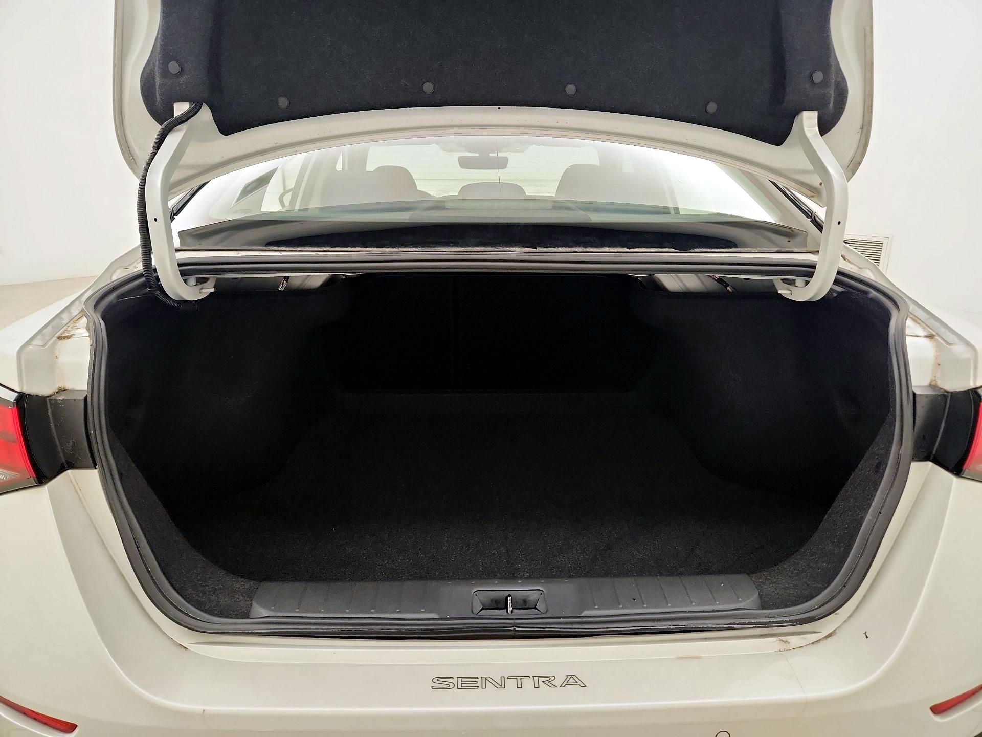 Thumbnail: 2024 Nissan Sentra - 18