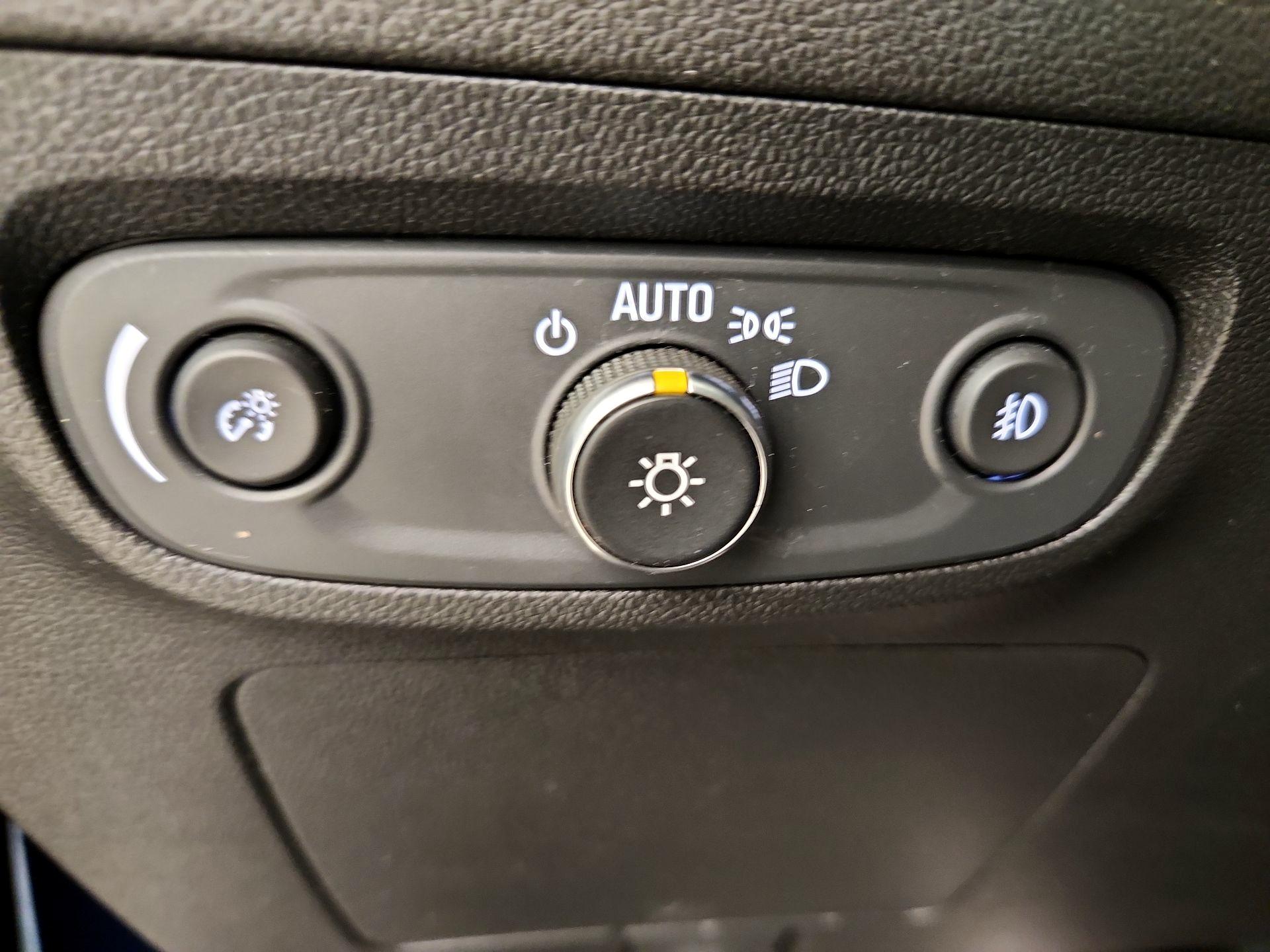 Thumbnail: 2021 Buick Encore GX - 13