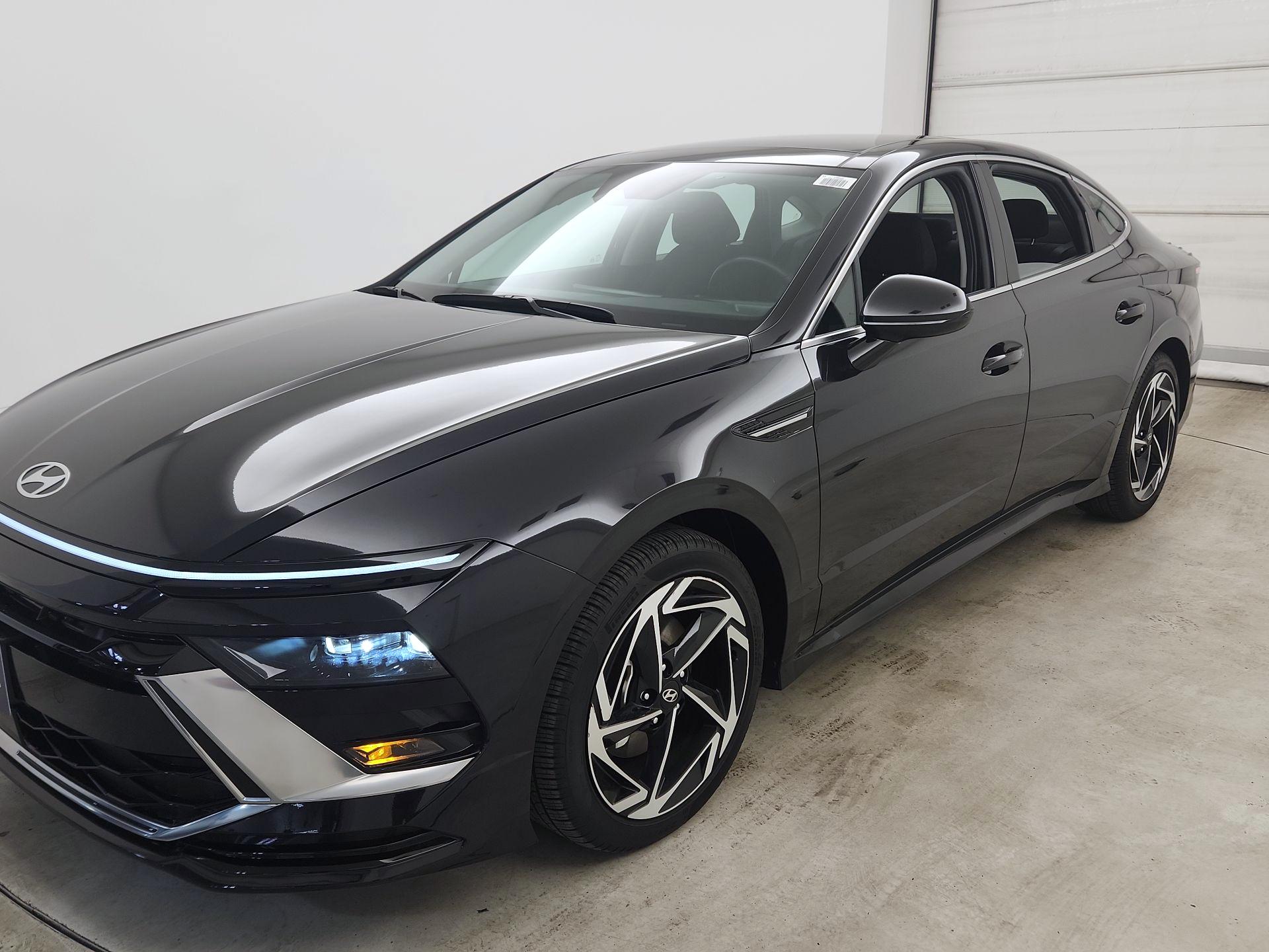 Thumbnail: 2024 Hyundai Sonata - 3