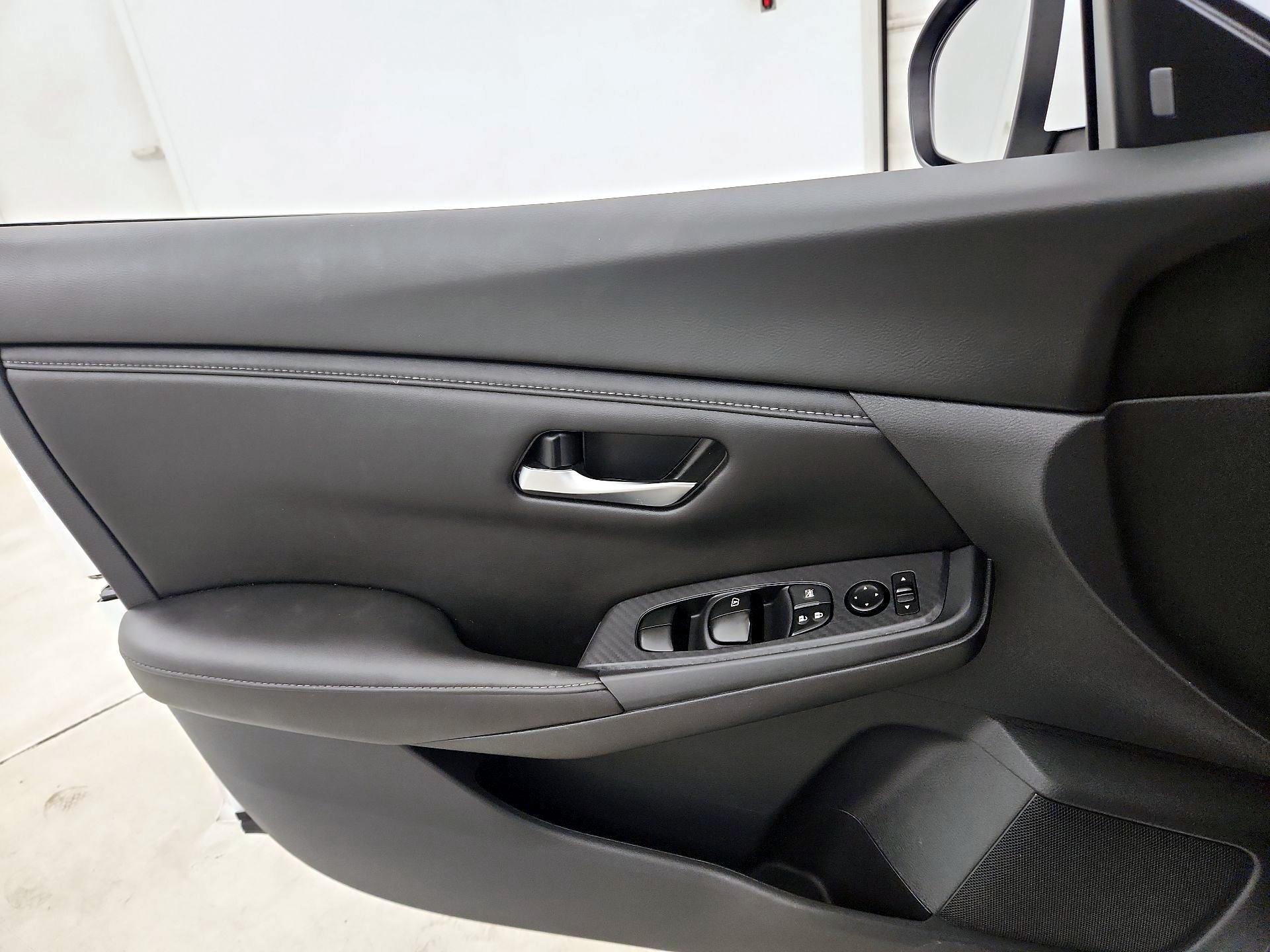 Thumbnail: 2023 Nissan Sentra - 12