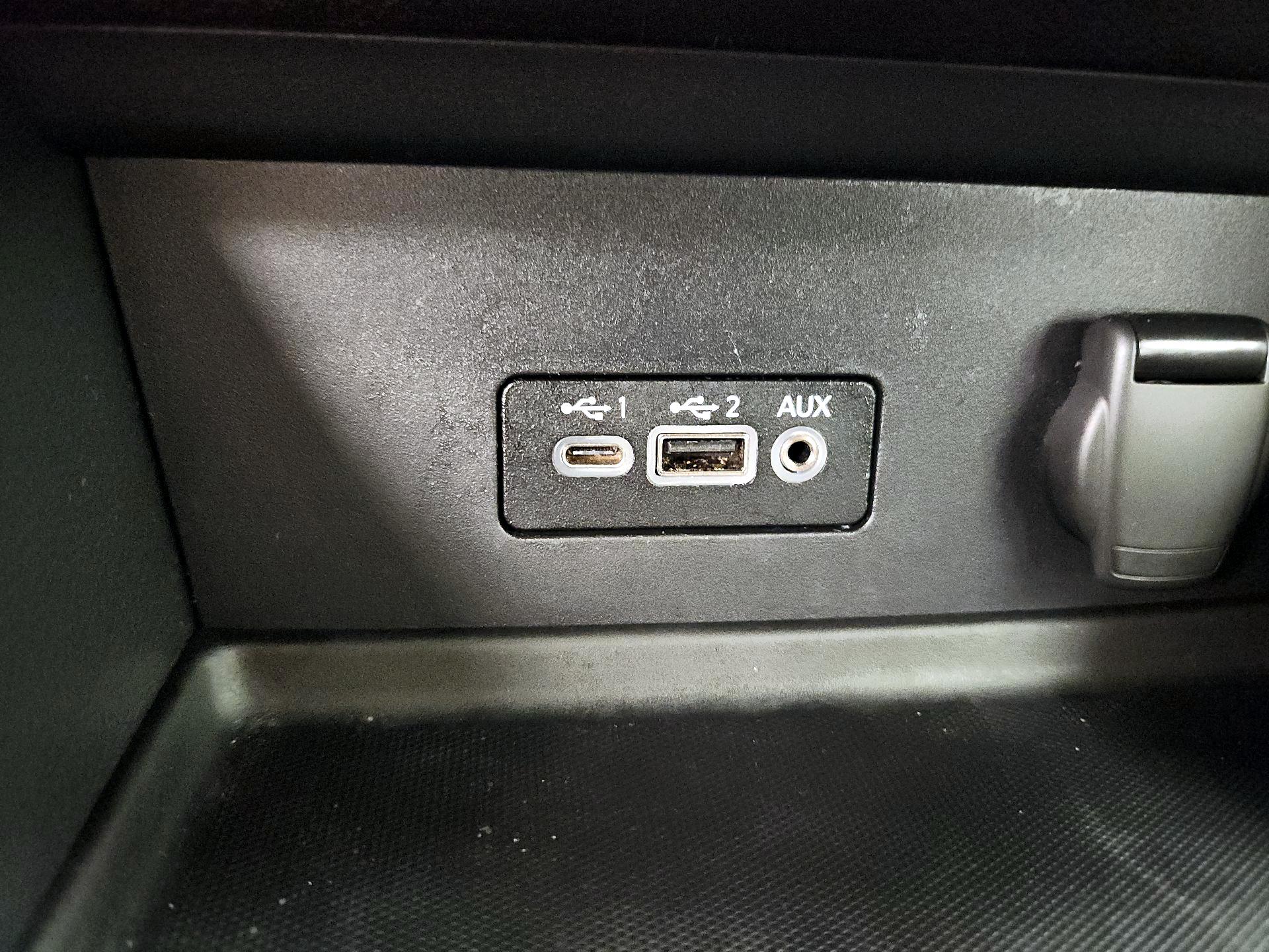 Thumbnail: 2023 Nissan Sentra - 18