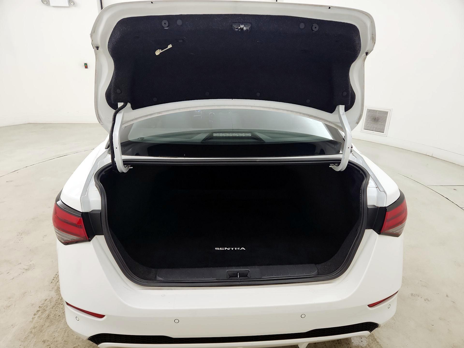 Thumbnail: 2023 Nissan Sentra - 20