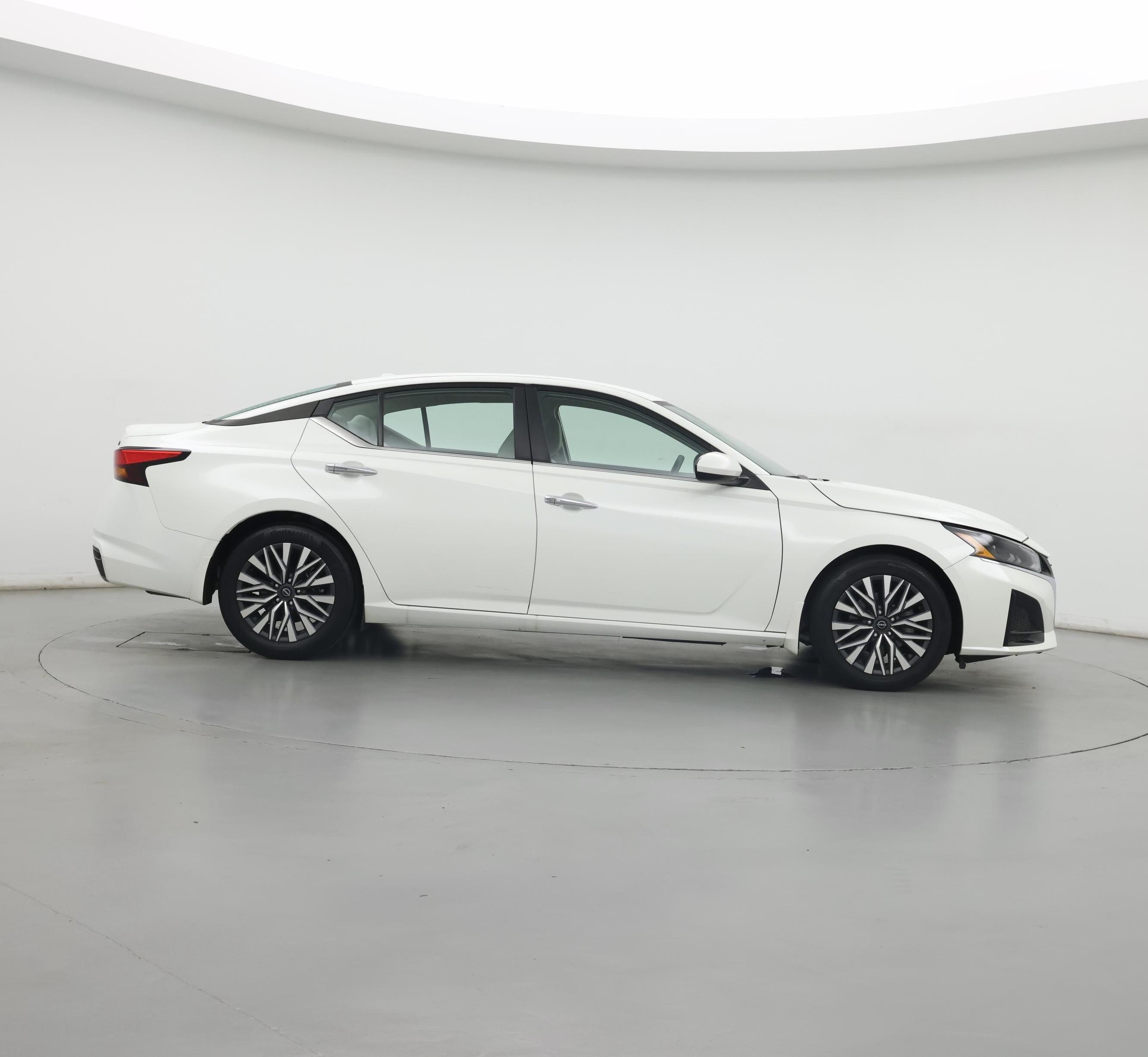 Thumbnail: 2023 Nissan Altima - 7