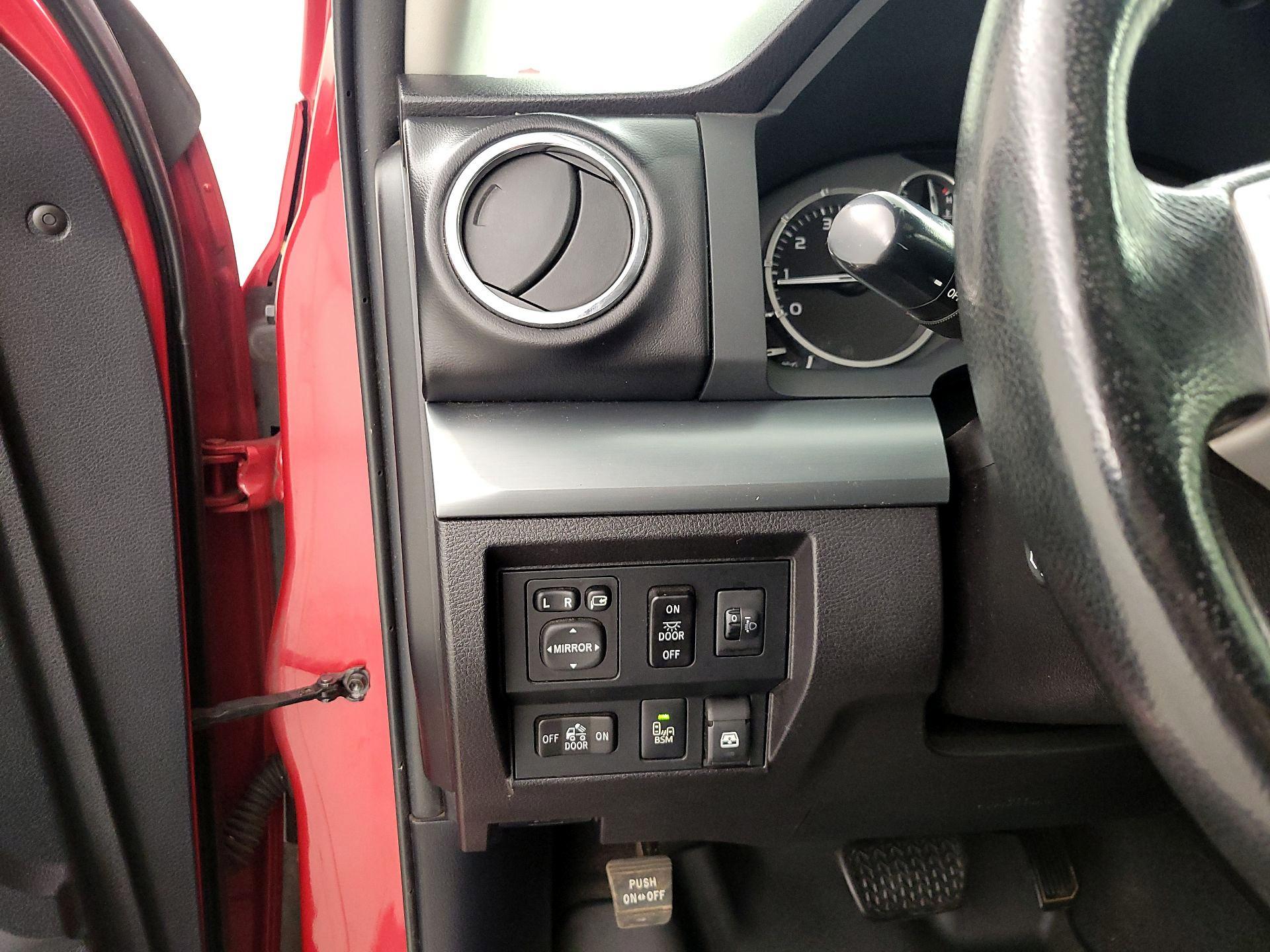 Thumbnail: 2015 Toyota Tundra - 13