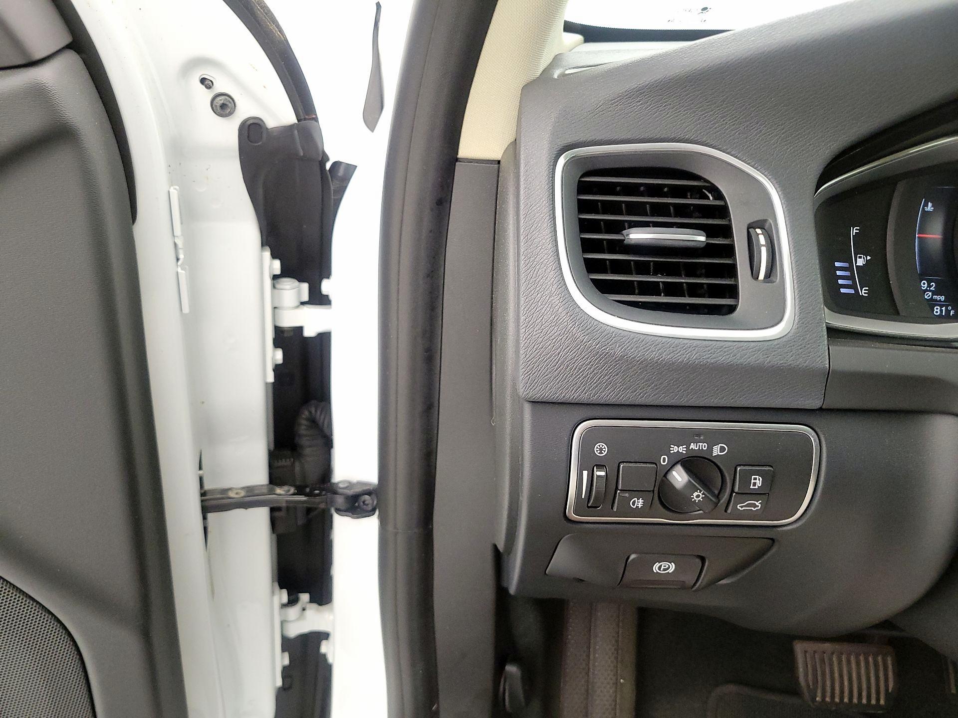 Thumbnail: 2017 Volvo S60 - 13