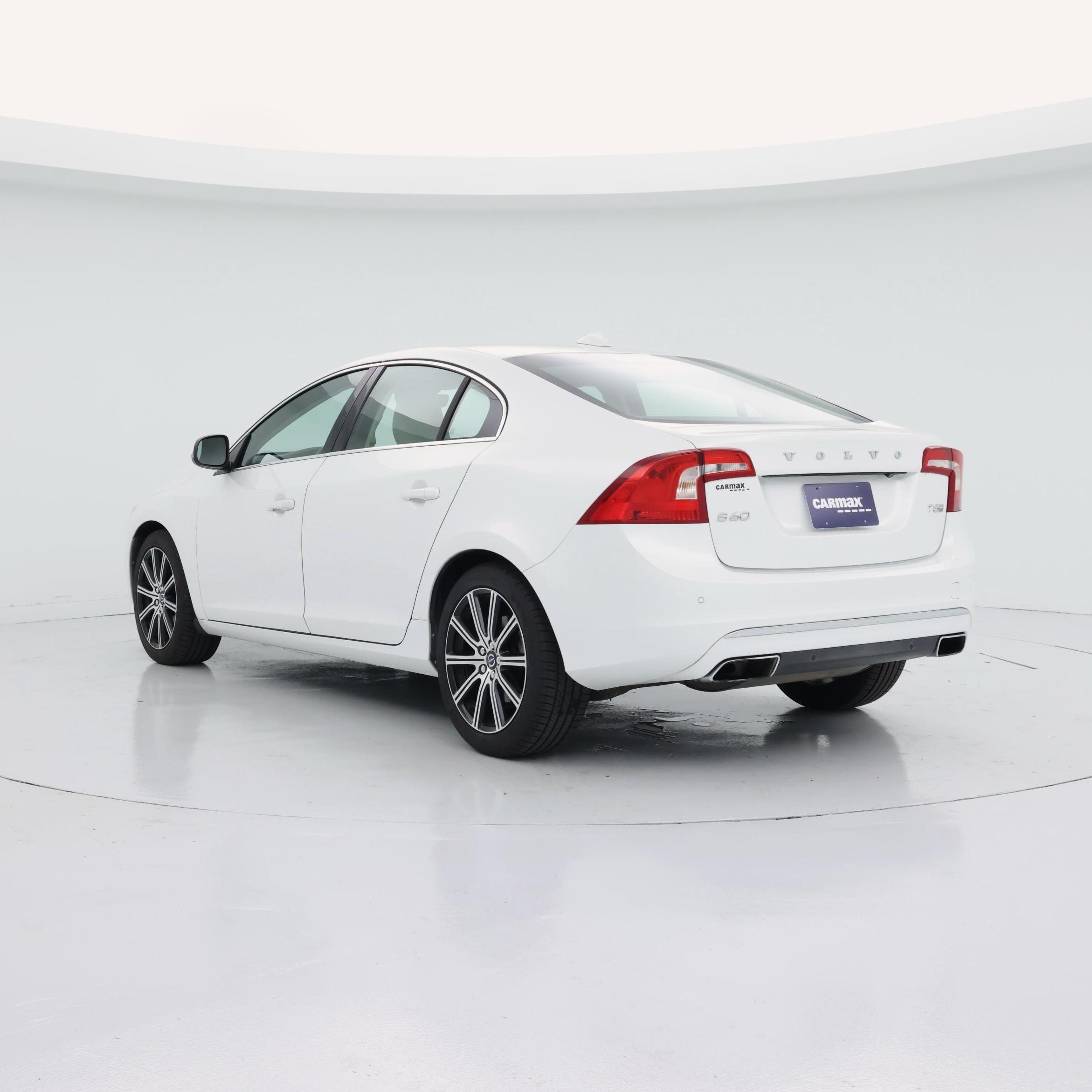 Thumbnail: 2017 Volvo S60 - 2