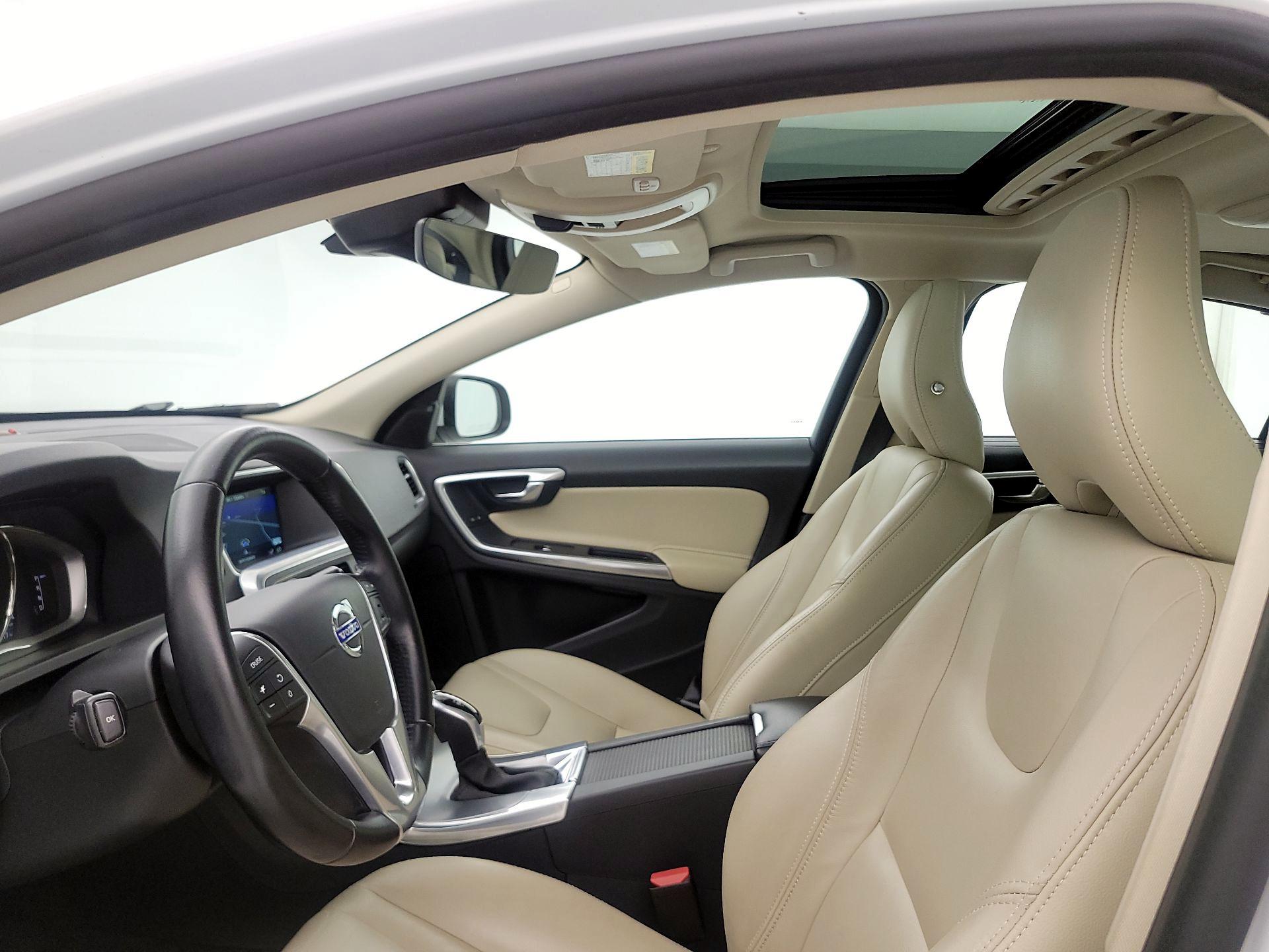 Thumbnail: 2017 Volvo S60 - 20