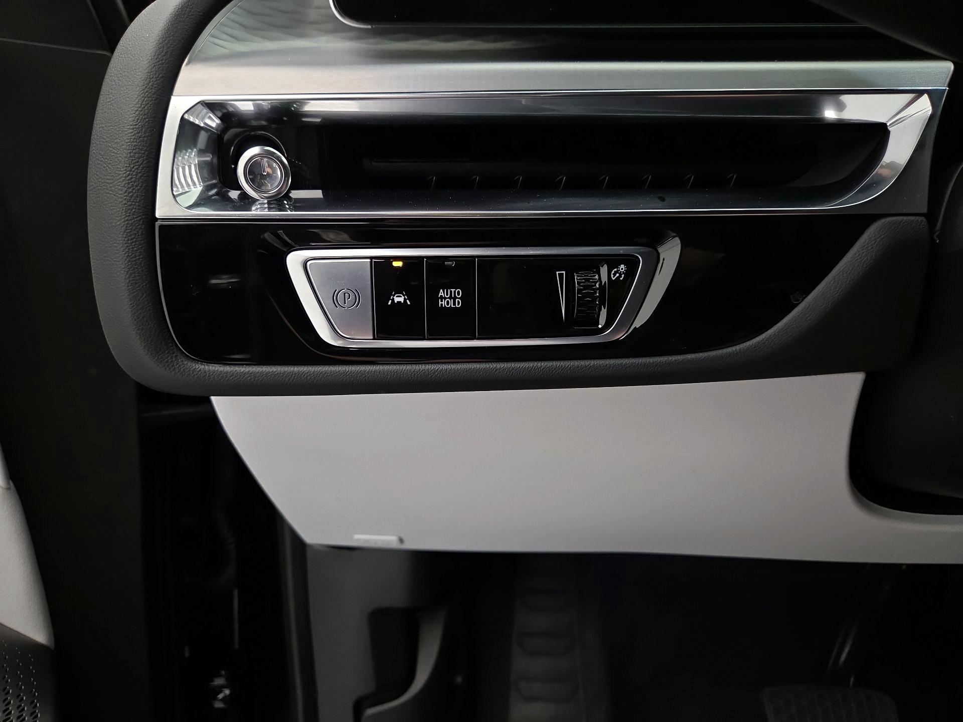 Thumbnail: 2024 Cadillac Lyriq - 13