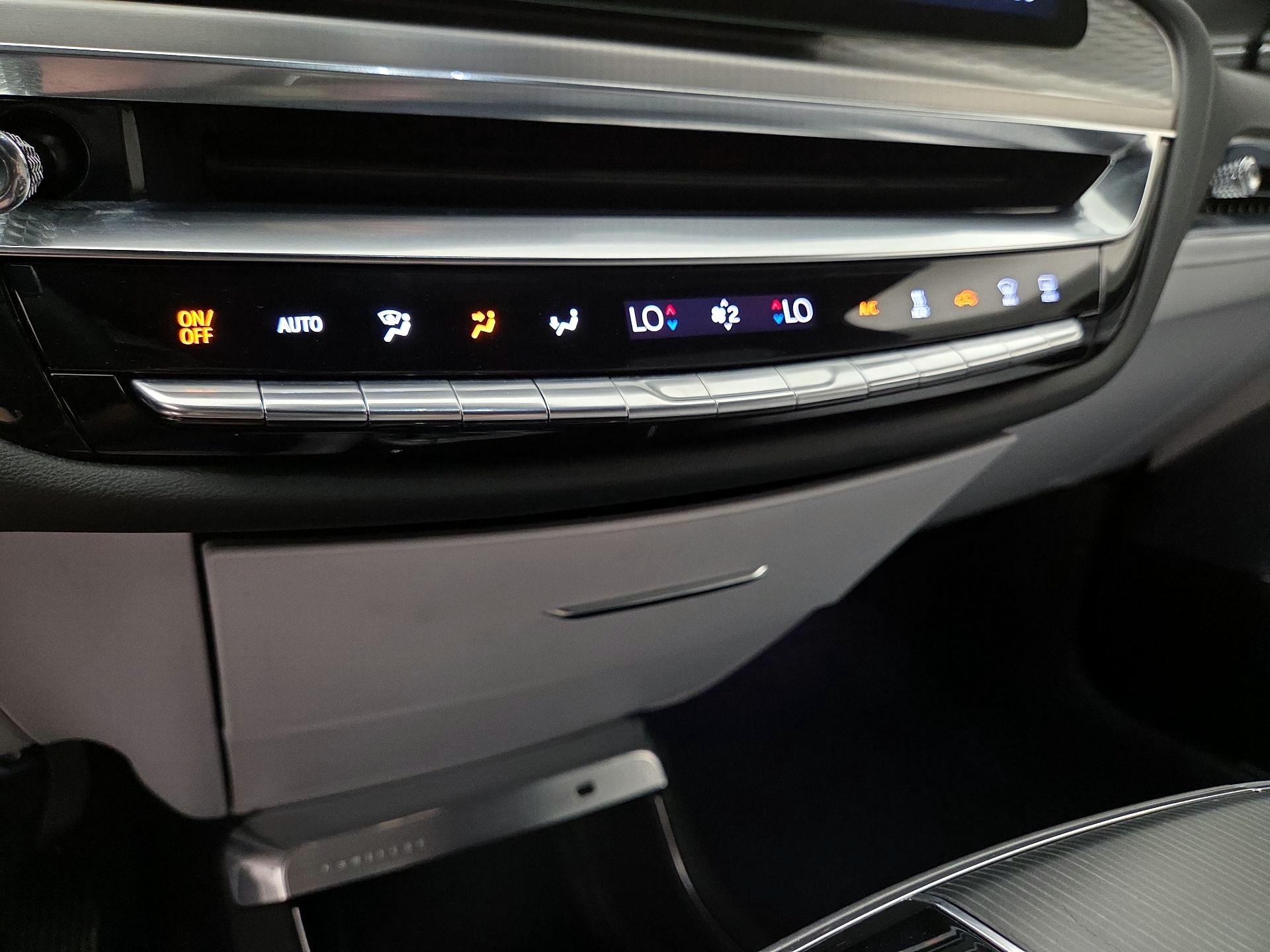 Thumbnail: 2024 Cadillac Lyriq - 16