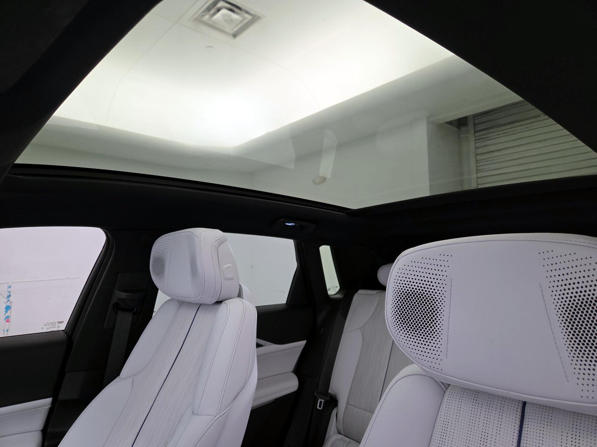 Thumbnail: 2024 Cadillac Lyriq - 19