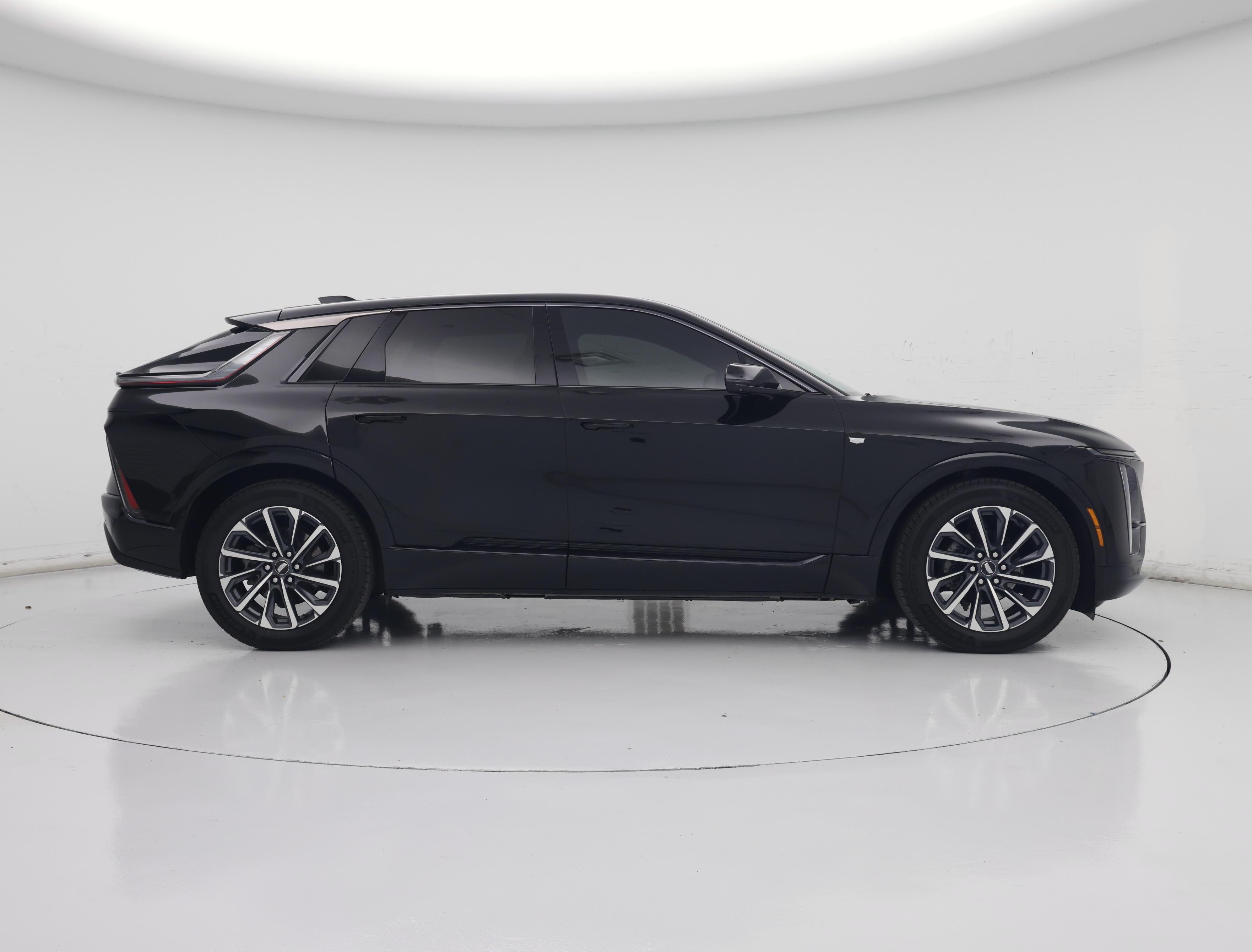 Thumbnail: 2024 Cadillac Lyriq - 7