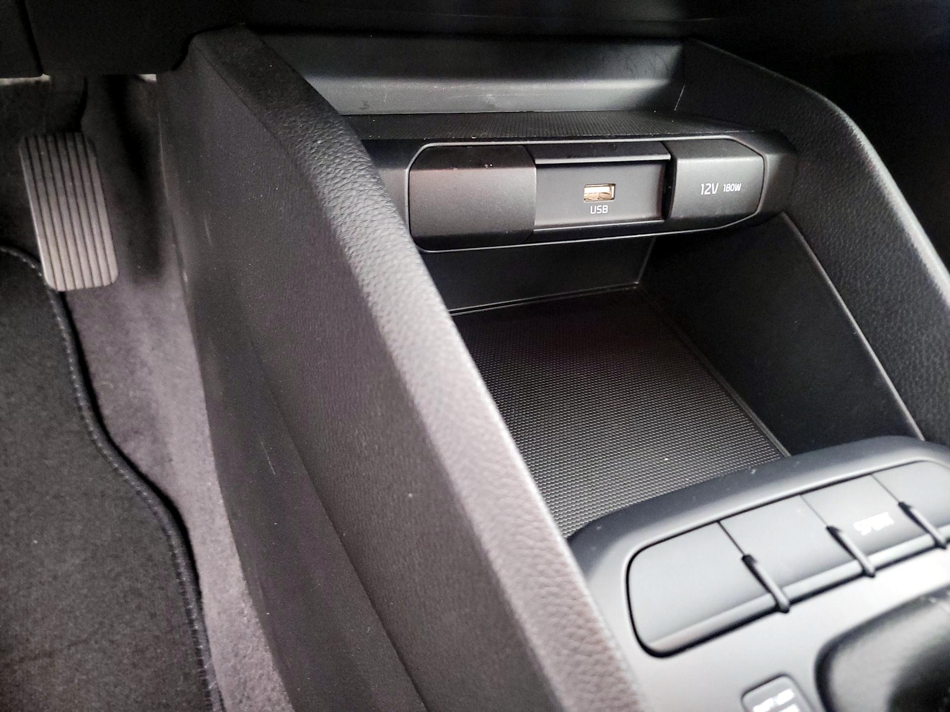 Thumbnail: 2023 Kia Rio - 18