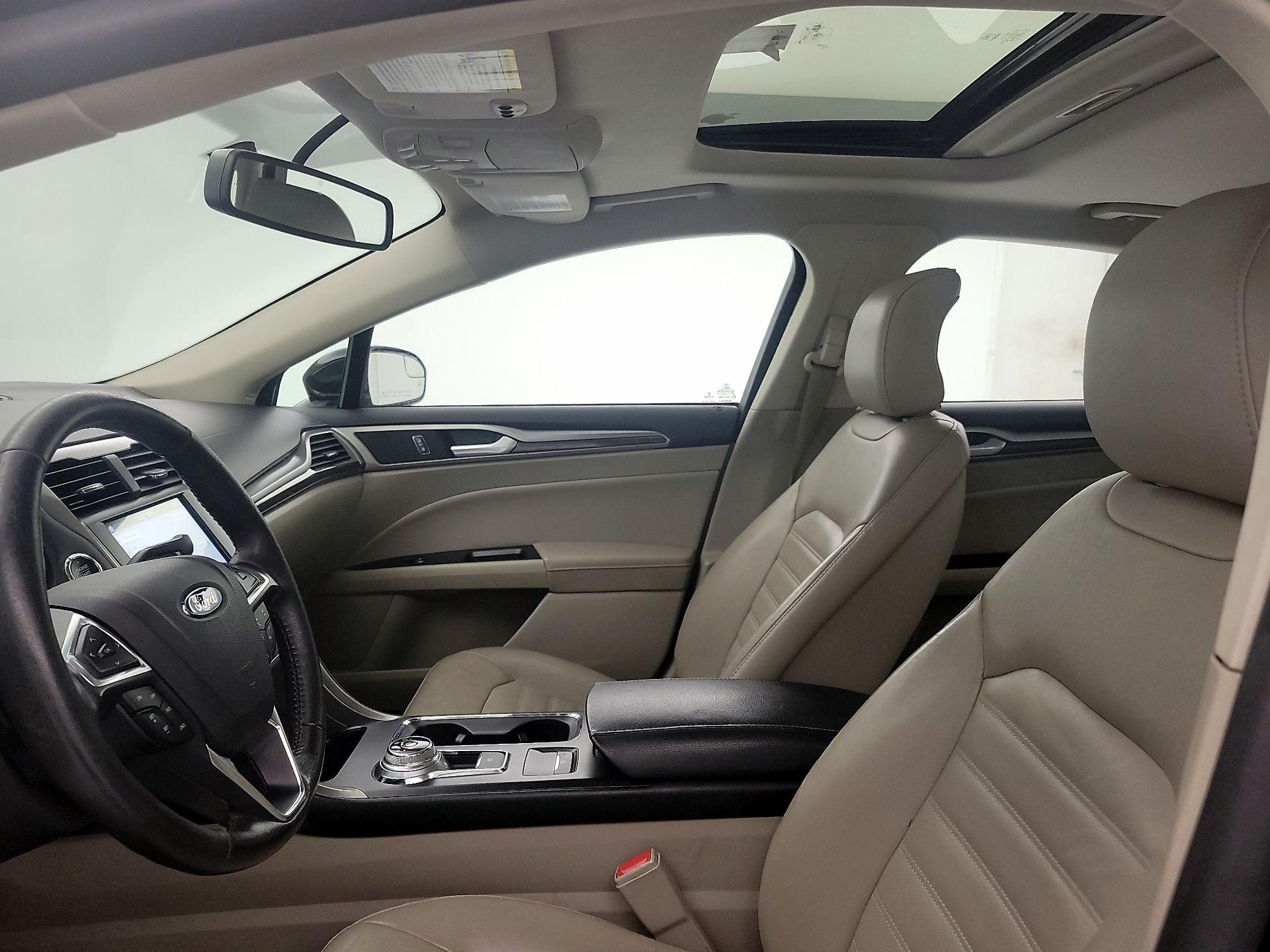 Thumbnail: 2017 Ford Fusion - 19