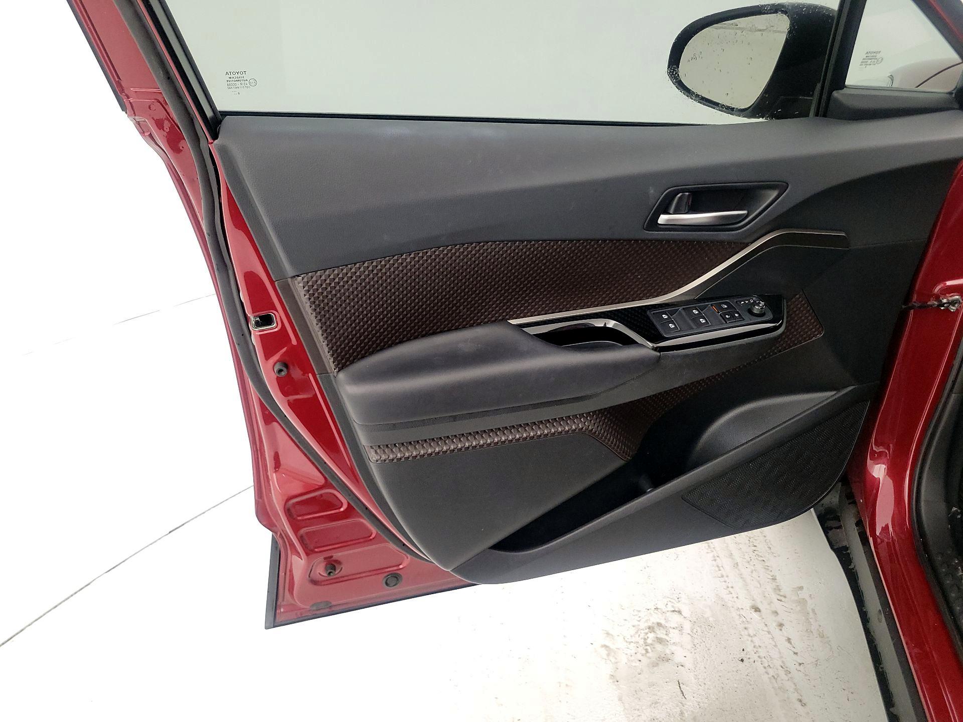 Thumbnail: 2019 Toyota C-HR - 12