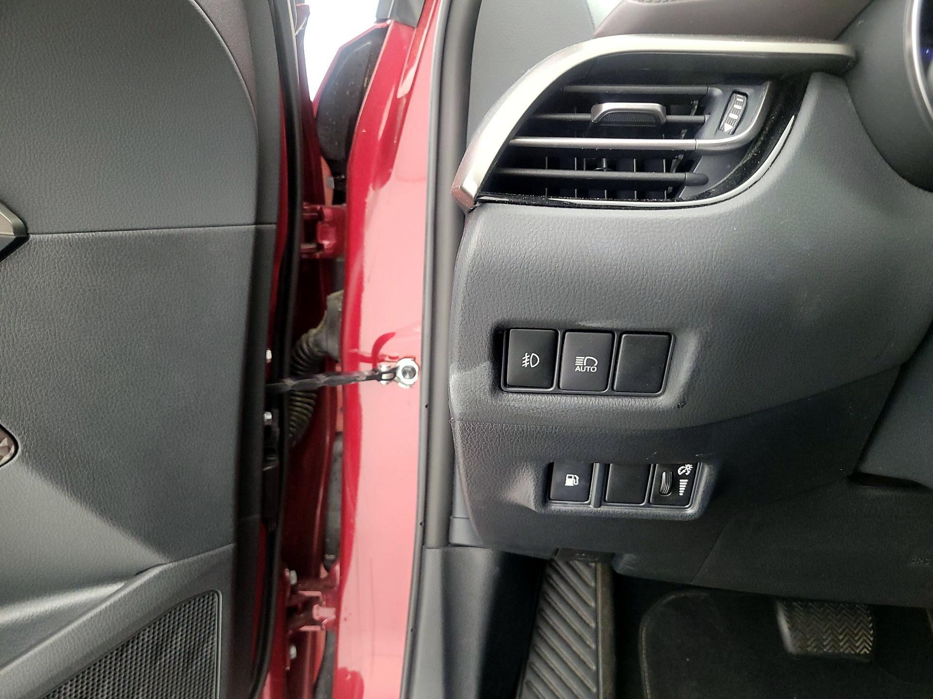 Thumbnail: 2019 Toyota C-HR - 13