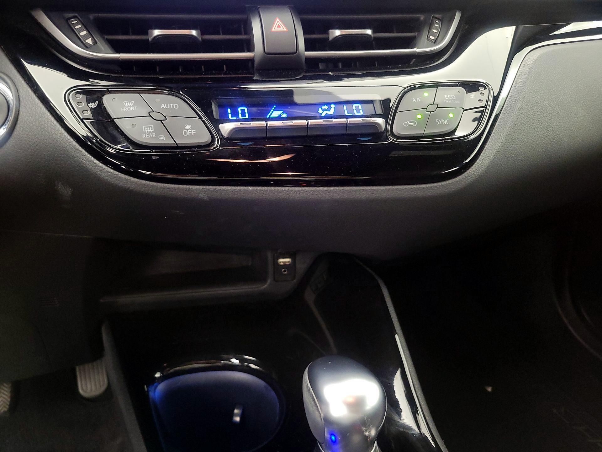 Thumbnail: 2019 Toyota C-HR - 16