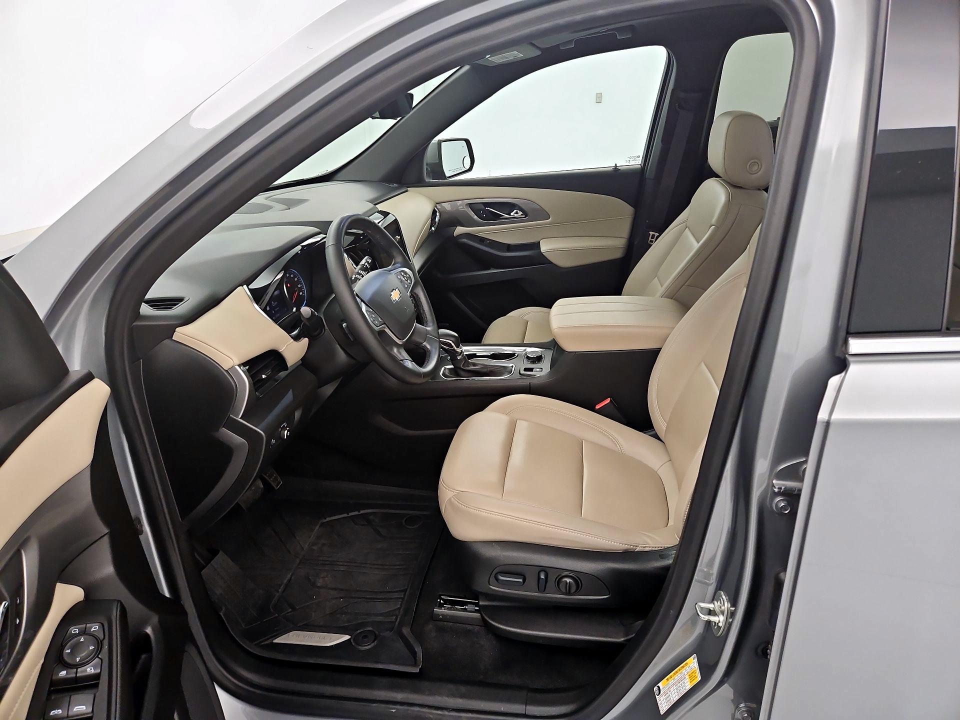 Thumbnail: 2023 Chevrolet Traverse - 11