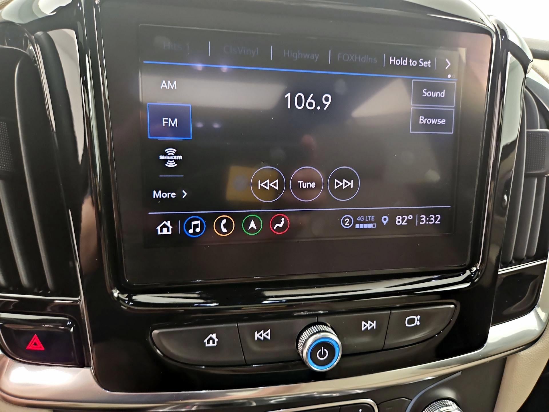 Thumbnail: 2023 Chevrolet Traverse - 15