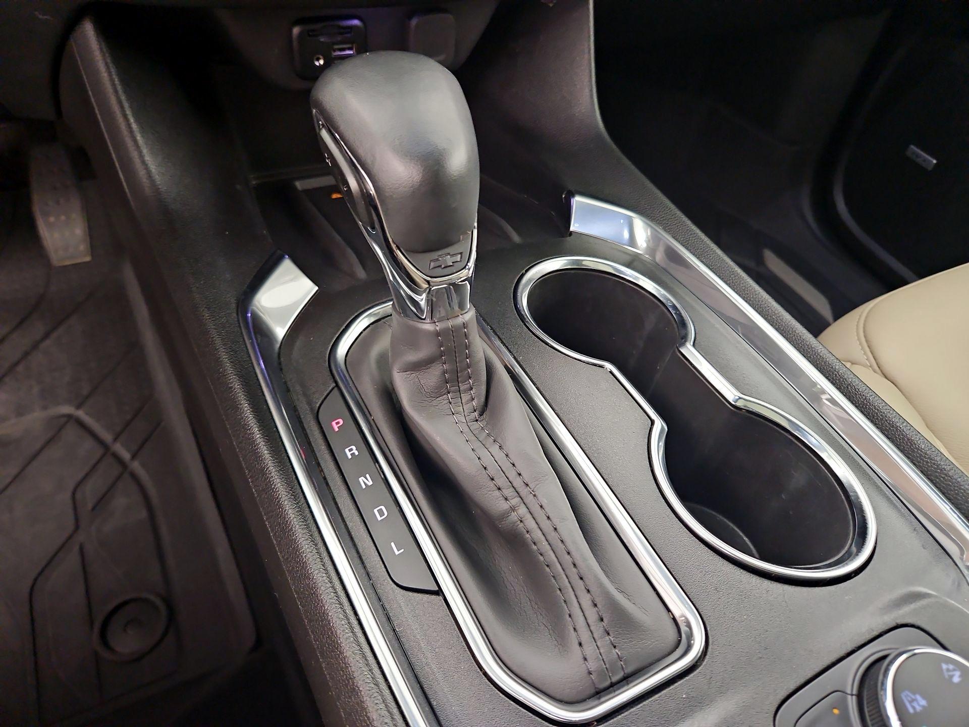 Thumbnail: 2023 Chevrolet Traverse - 17