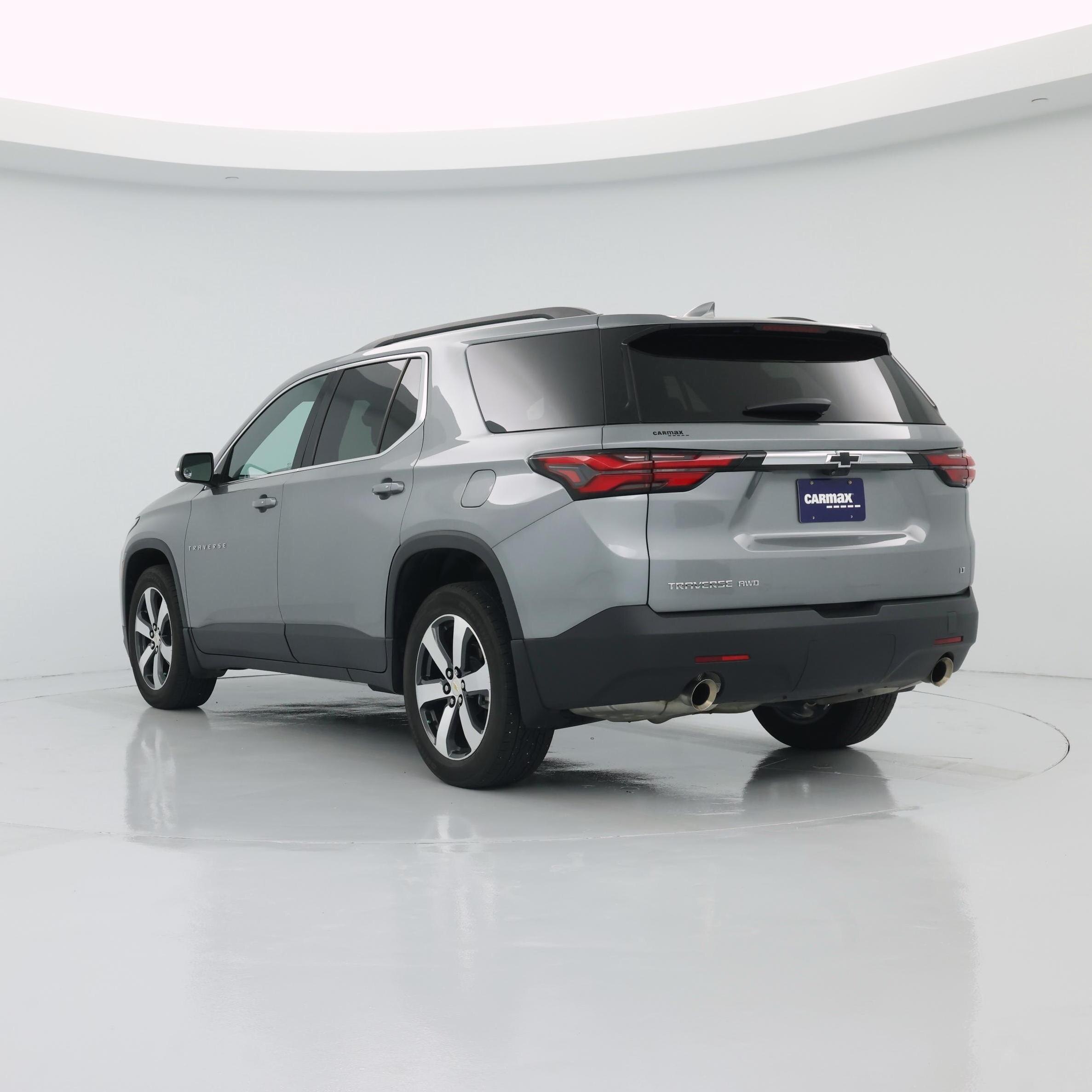 Thumbnail: 2023 Chevrolet Traverse - 2