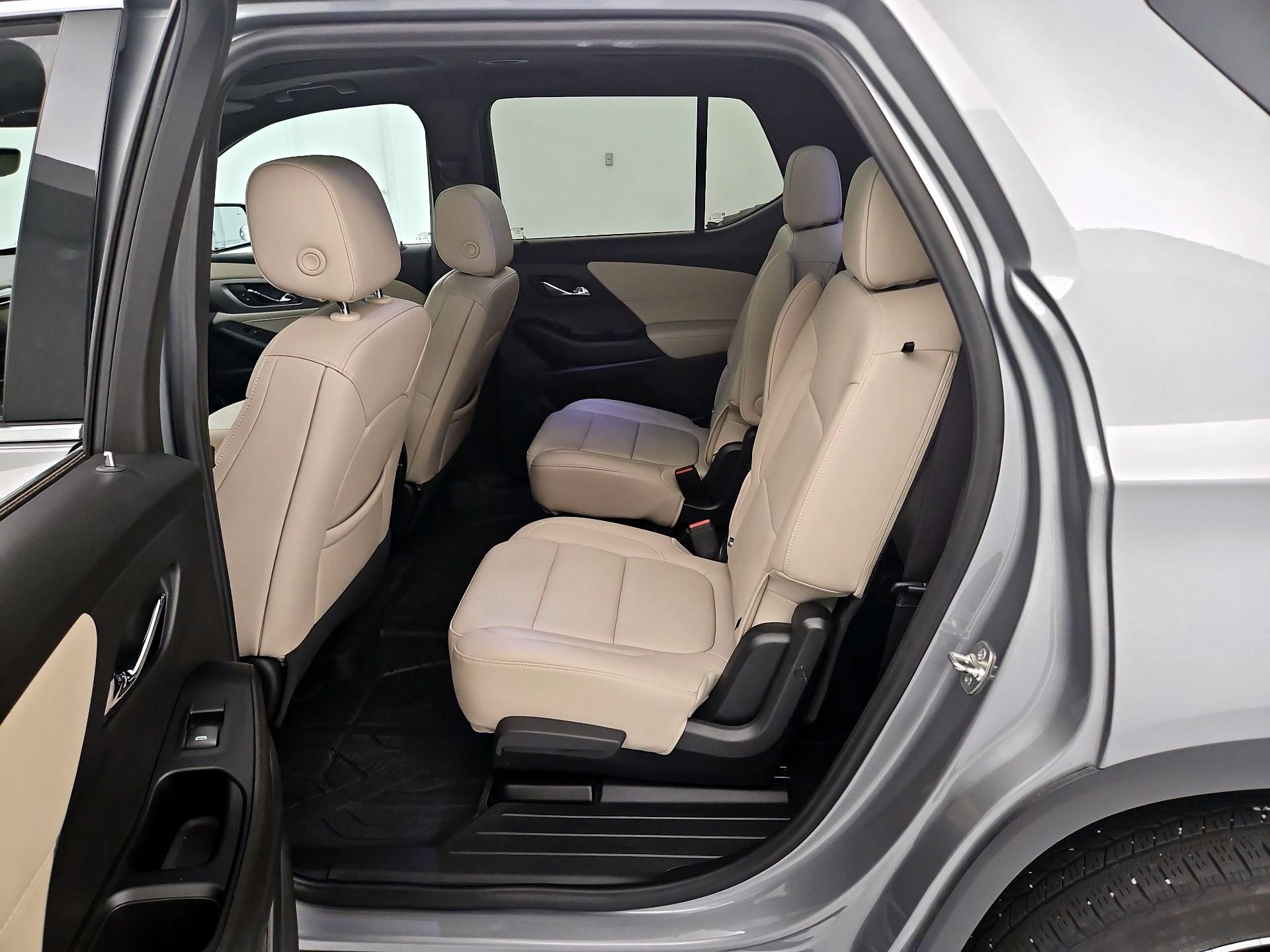 Thumbnail: 2023 Chevrolet Traverse - 20