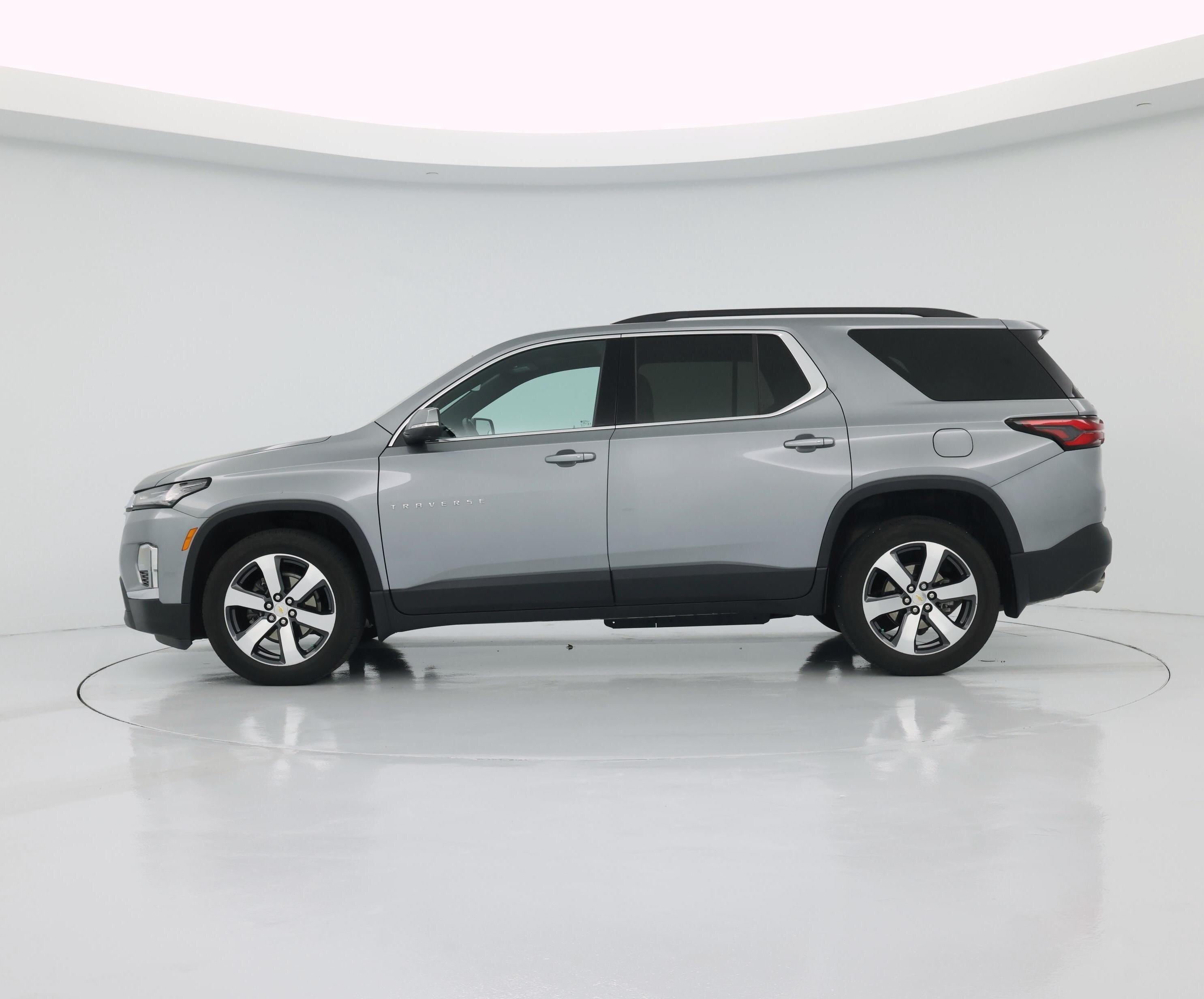 Thumbnail: 2023 Chevrolet Traverse - 3