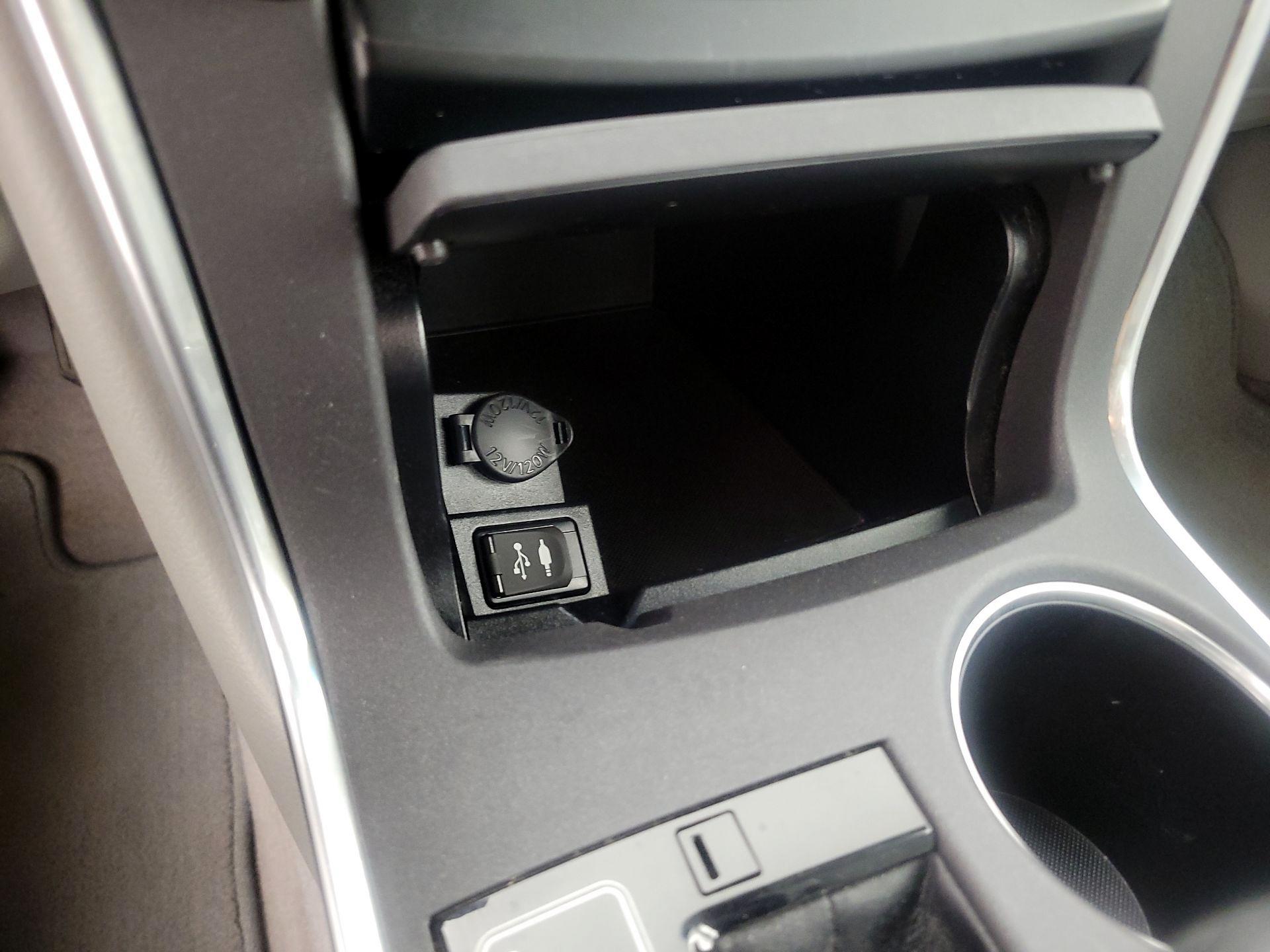 Thumbnail: 2016 Toyota Camry - 18