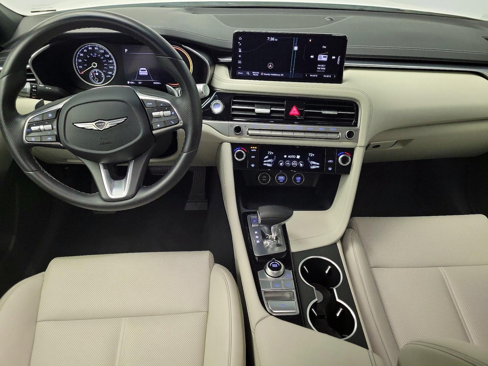 2025 GENESIS G70 Standard - Photo 10