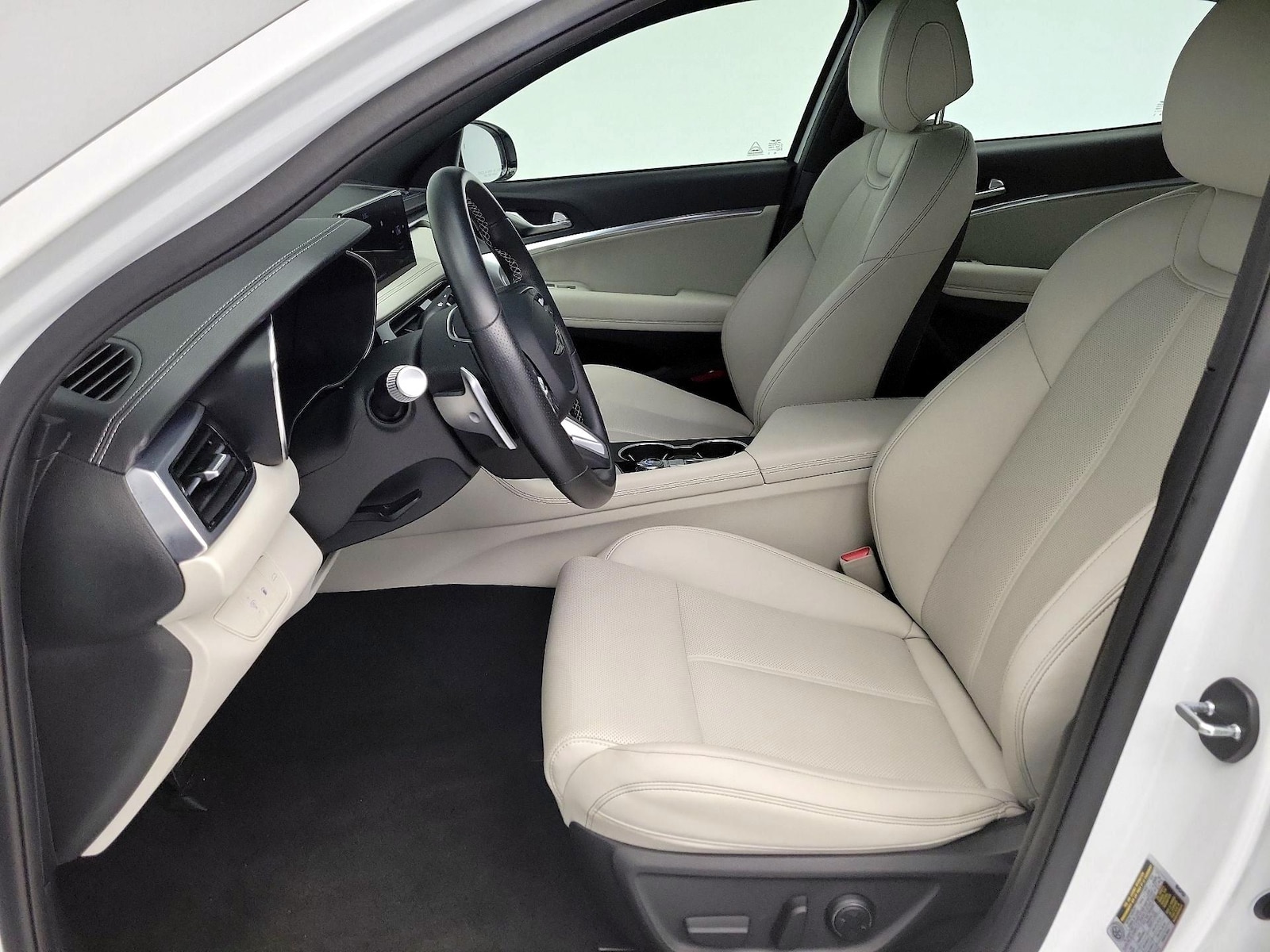 2025 GENESIS G70 Standard - Photo 12
